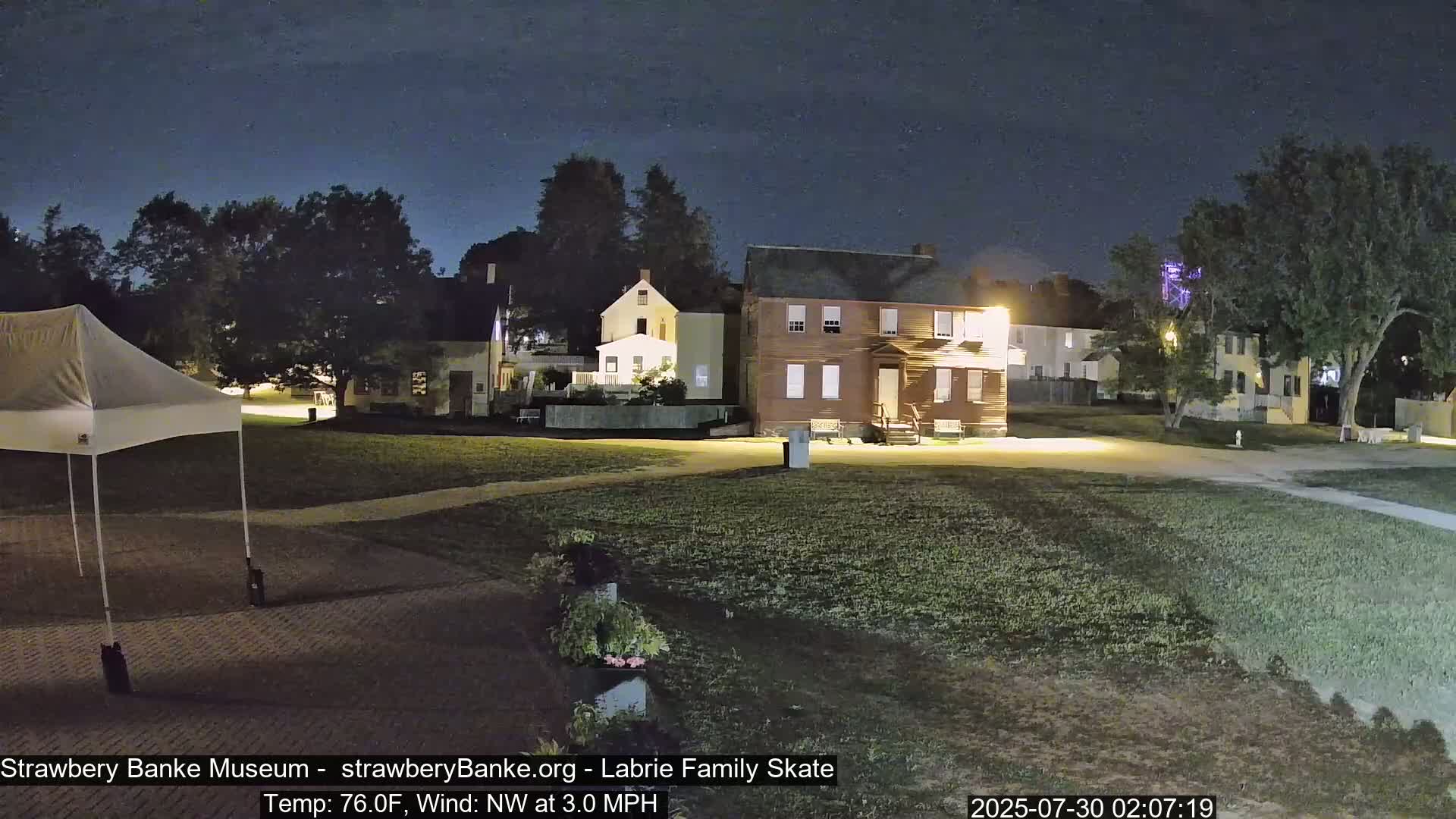  Ice Skating - Patio Cam at Strawbery Banke, Porsmouth , Live Camera, New Hampshire 