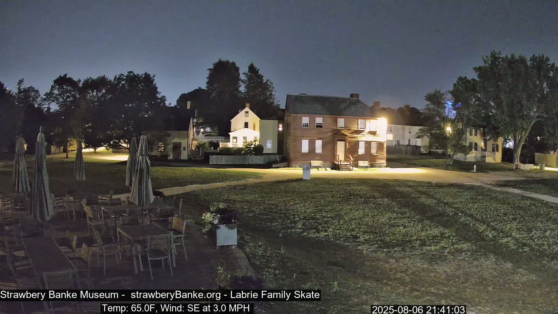  Ice Skating - Patio Cam at Strawbery Banke, Porsmouth , Live Camera, New Hampshire 