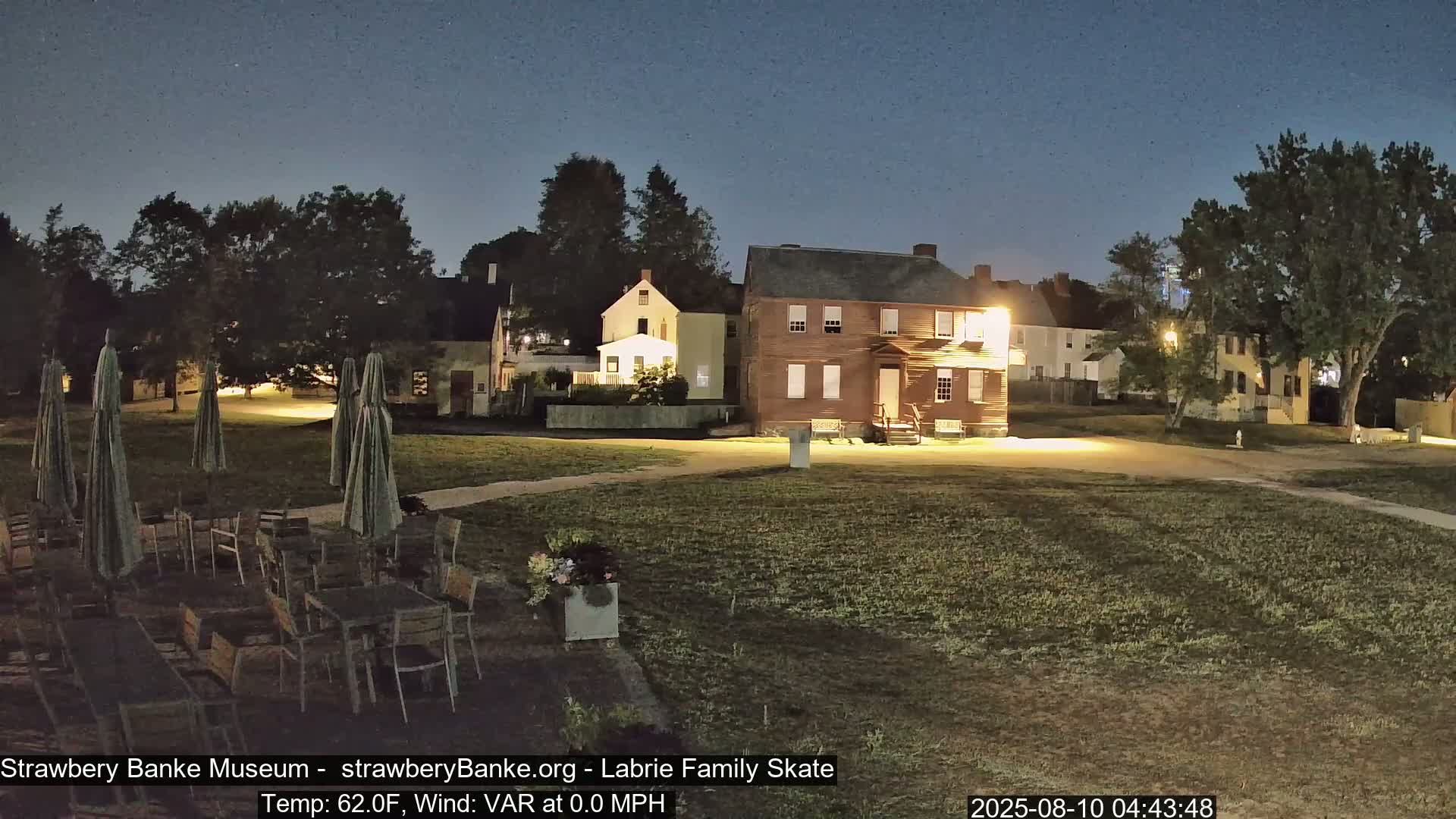  Ice Skating - Patio Cam at Strawbery Banke, Porsmouth , Live Camera, New Hampshire 