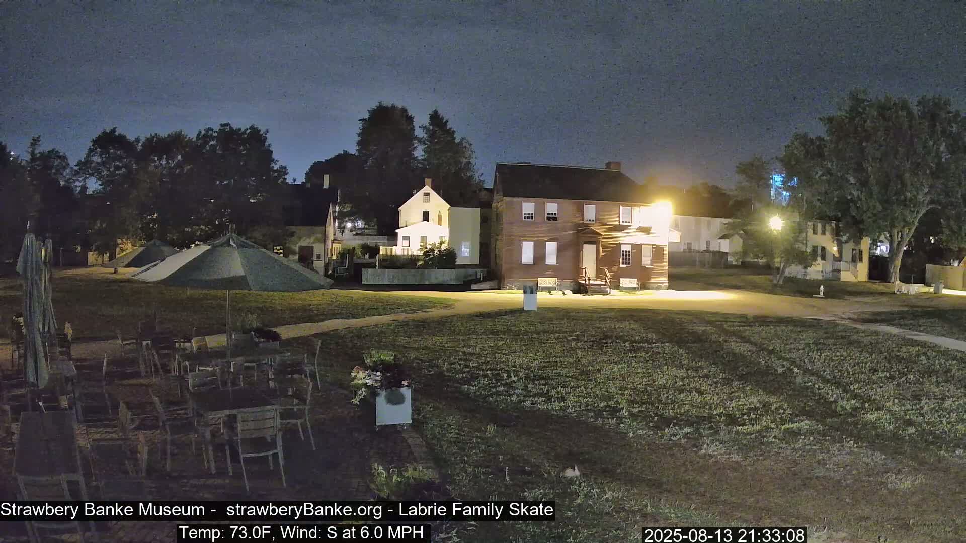  Ice Skating - Patio Cam at Strawbery Banke, Porsmouth , Live Camera, New Hampshire 