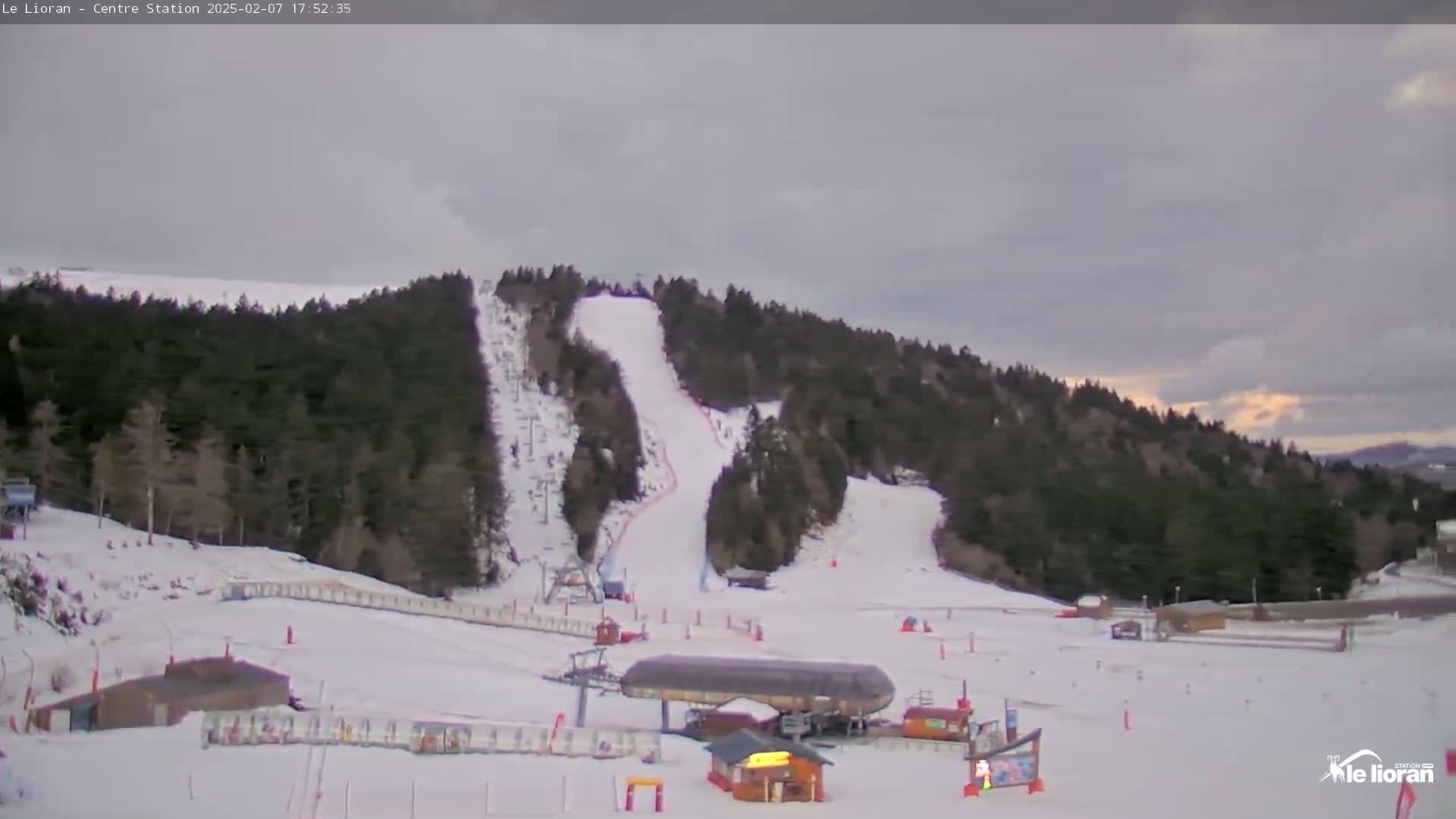 Le Lioran Ski Slopes Live Cam - Laveissiere, Cantal, Auvergne-Rhone-Alpes, France