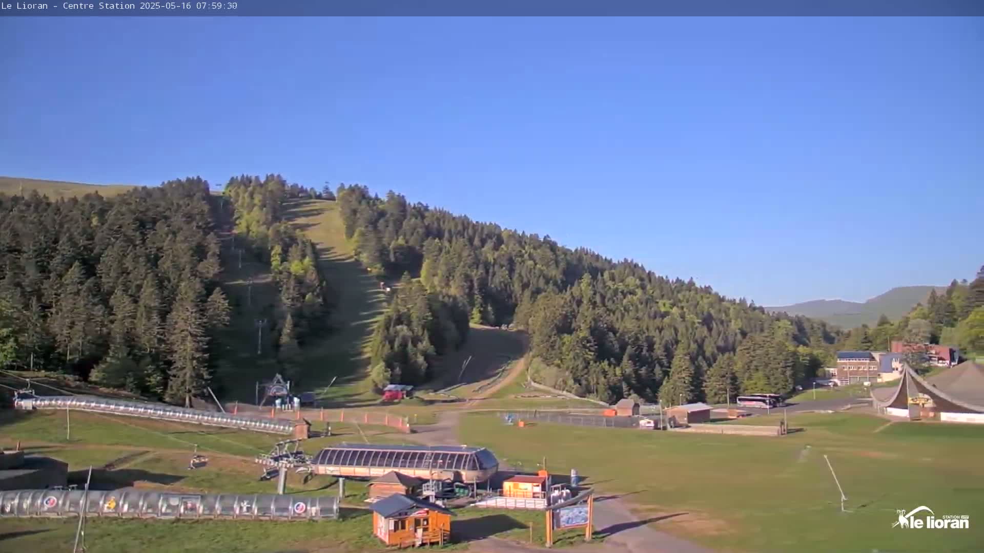Le Lioran Ski Slopes Live Cam - Laveissiere, Cantal, Auvergne-Rhone-Alpes, France