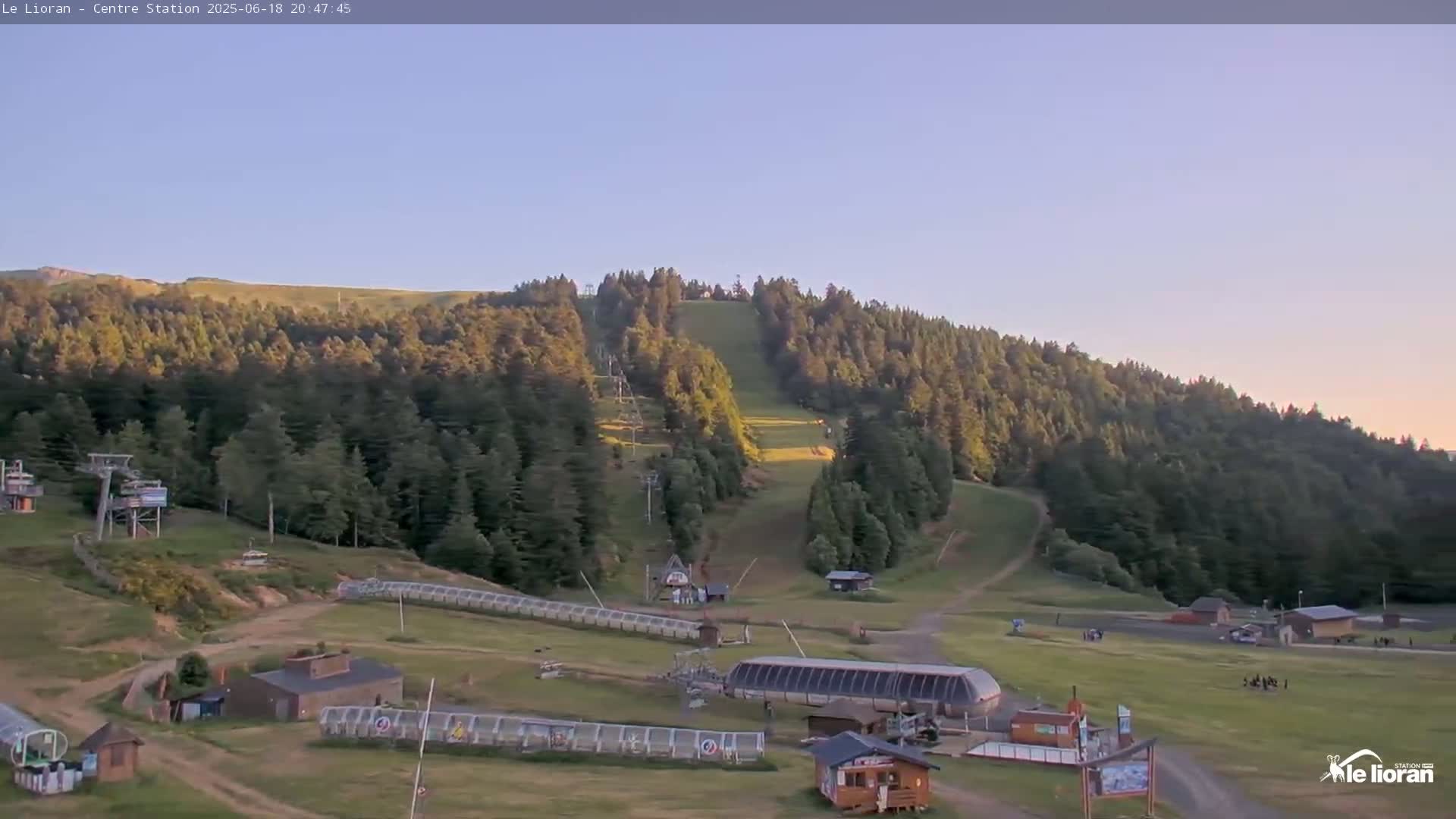 Le Lioran Ski Slopes Live Cam - Laveissiere, Cantal, Auvergne-Rhone-Alpes, France