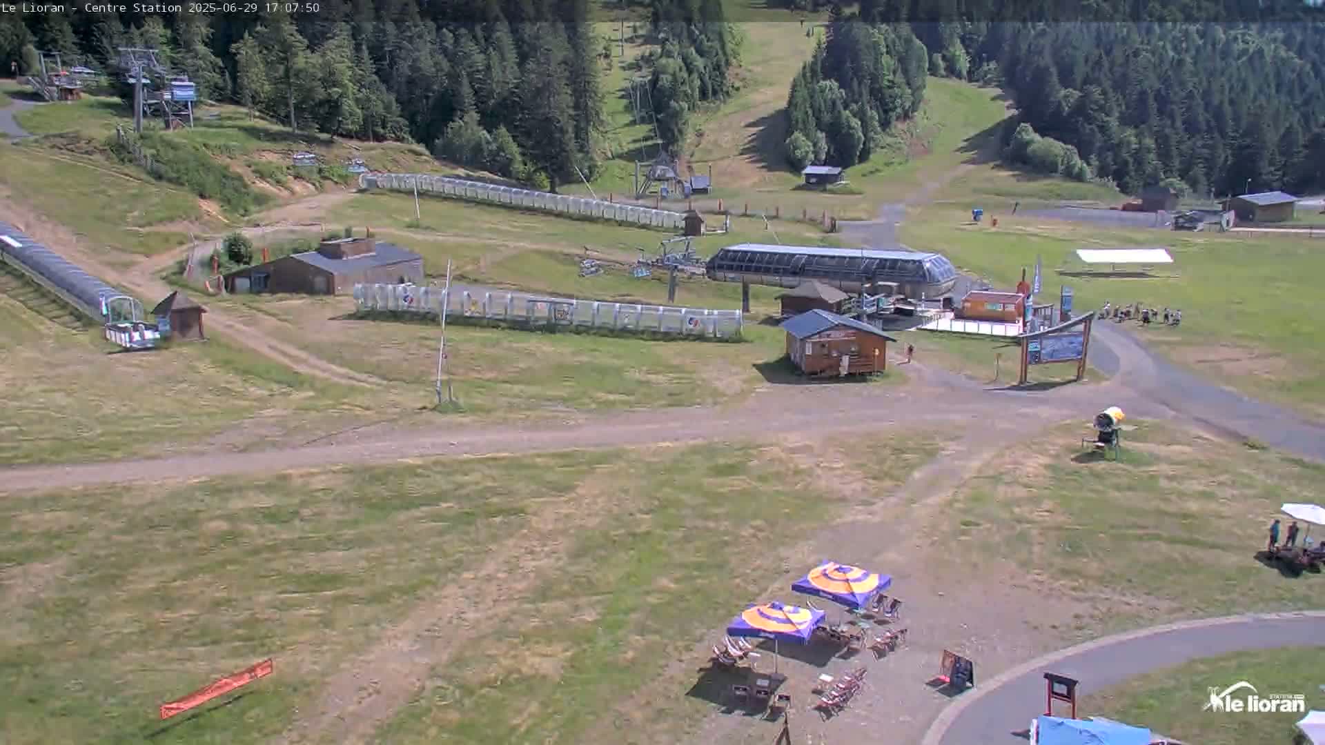 Le Lioran Ski Slopes Live Cam - Laveissiere, Cantal, Auvergne-Rhone-Alpes, France