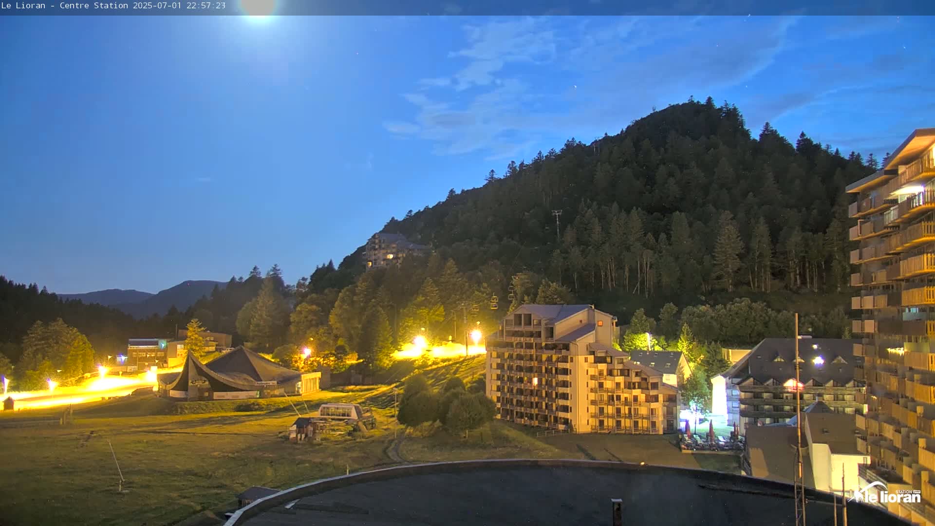 Le Lioran Ski Slopes Live Cam - Laveissiere, Cantal, Auvergne-Rhone-Alpes, France