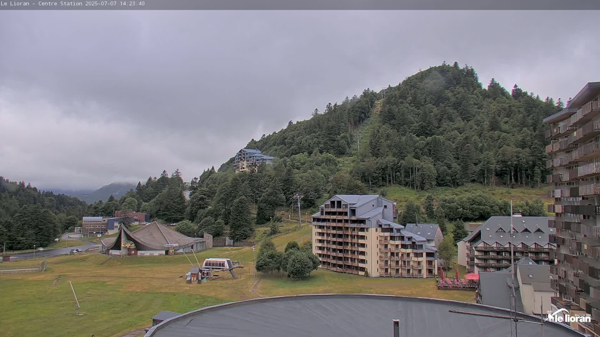 Le Lioran Ski Slopes Live Cam - Laveissiere, Cantal, Auvergne-Rhone-Alpes, France
