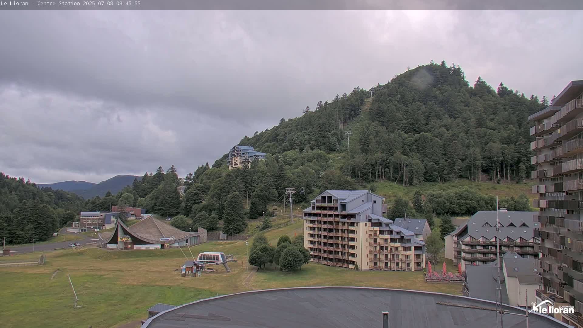 Le Lioran Ski Slopes Live Cam - Laveissiere, Cantal, Auvergne-Rhone-Alpes, France