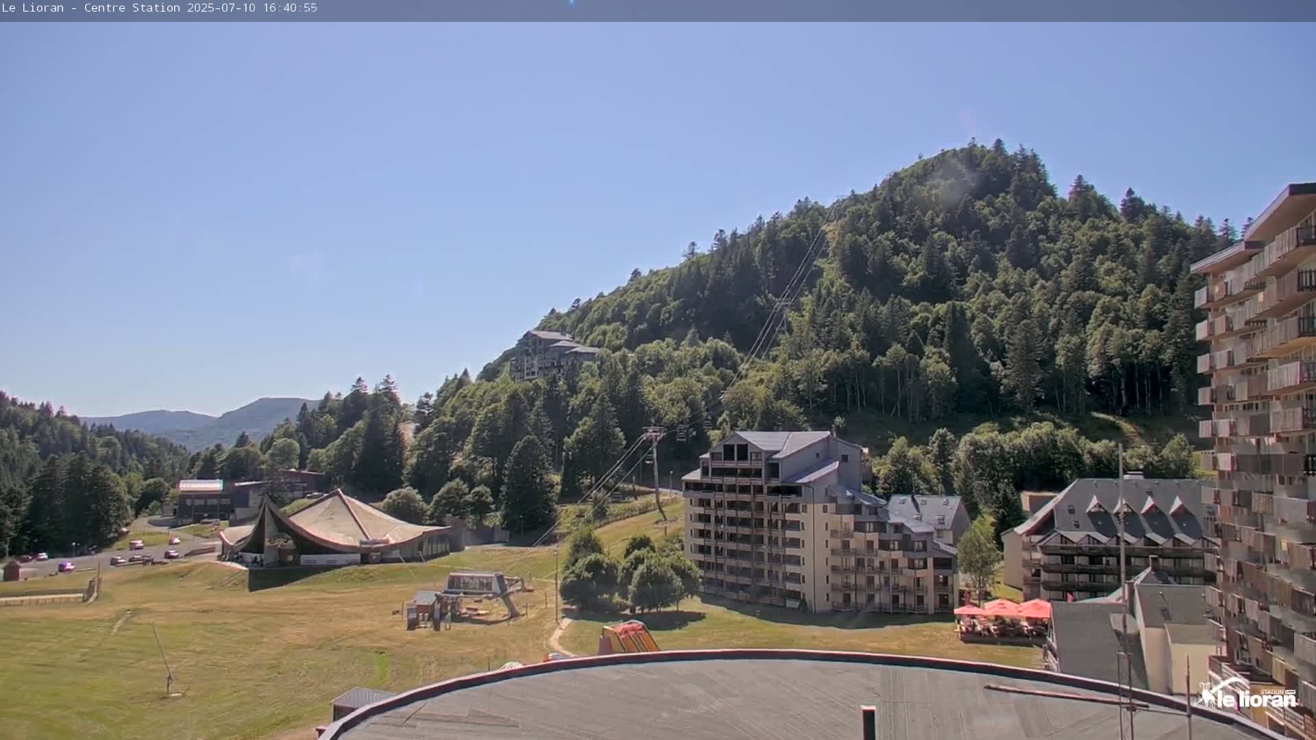 Le Lioran Ski Slopes Live Cam - Laveissiere, Cantal, Auvergne-Rhone-Alpes, France