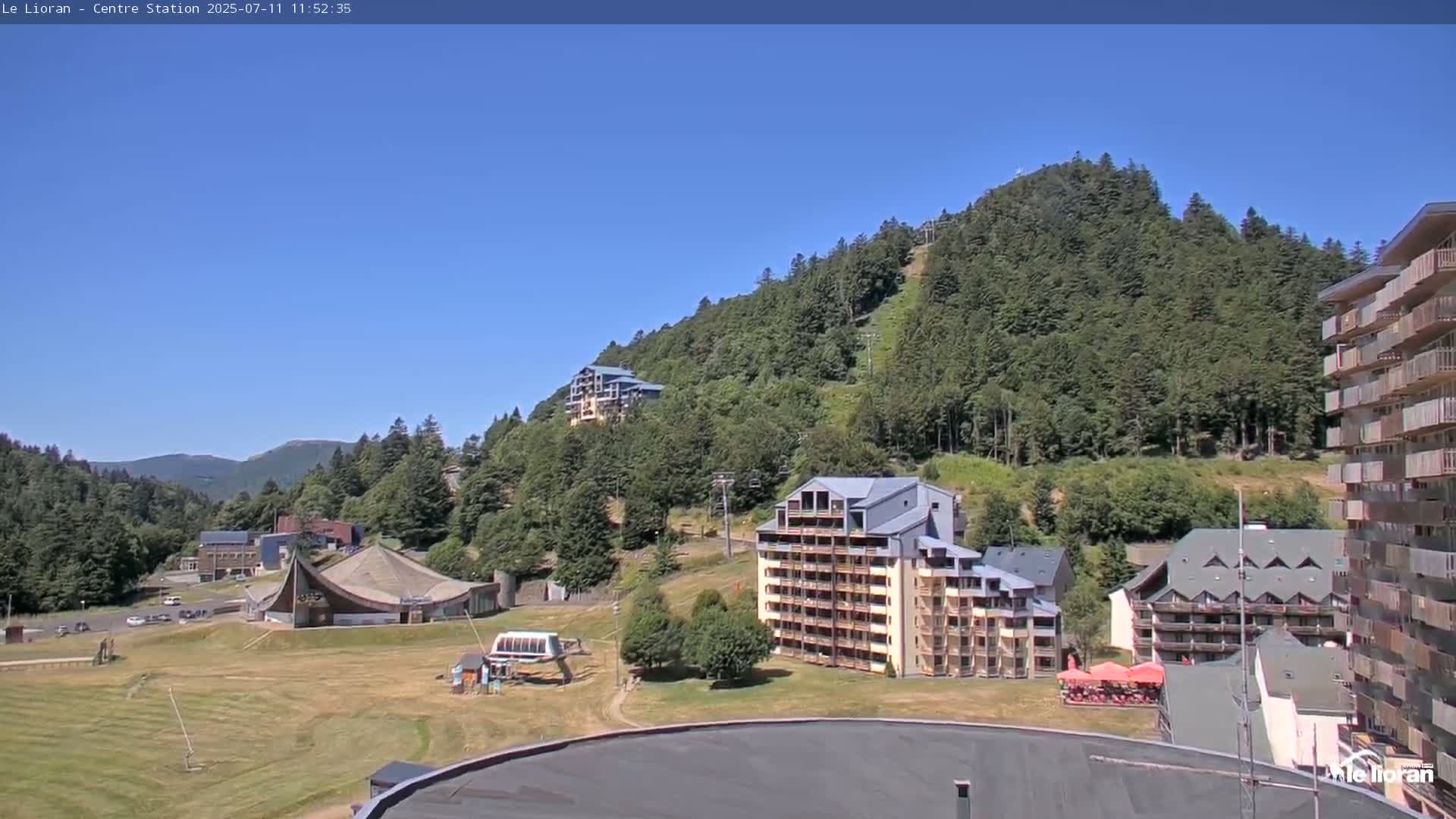 Le Lioran Ski Slopes Live Cam - Laveissiere, Cantal, Auvergne-Rhone-Alpes, France