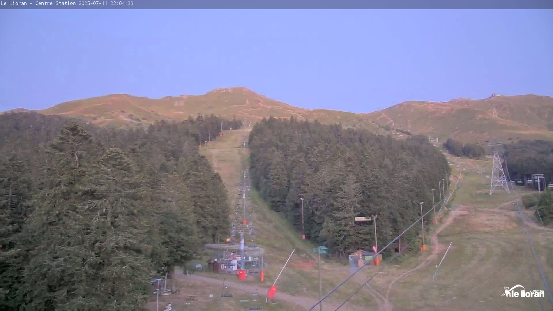 Le Lioran Ski Slopes Live Cam - Laveissiere, Cantal, Auvergne-Rhone-Alpes, France