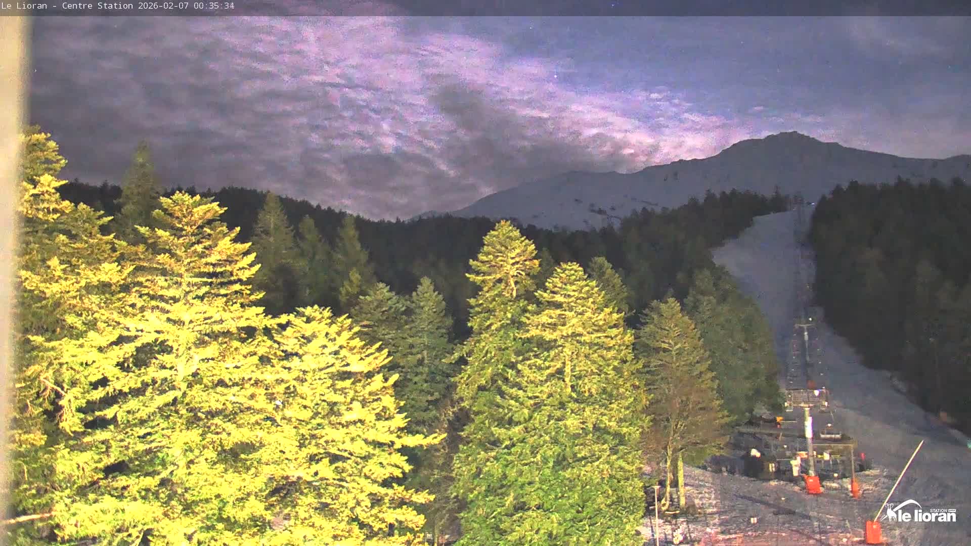 Le Lioran Ski Slopes Live Cam - Laveissiere, Cantal, Auvergne-Rhone-Alpes, France