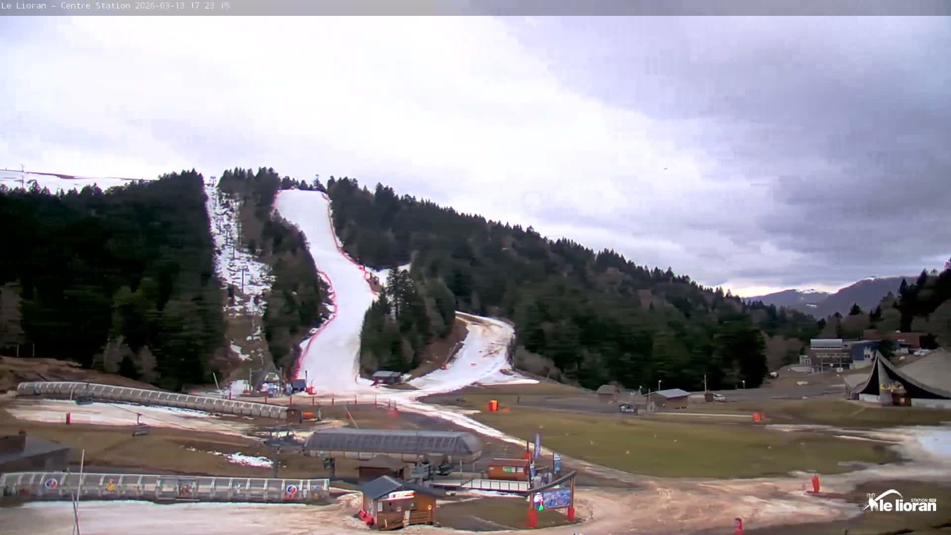 Le Lioran Ski Slopes Live Cam - Laveissiere, Cantal, Auvergne-Rhone-Alpes, France