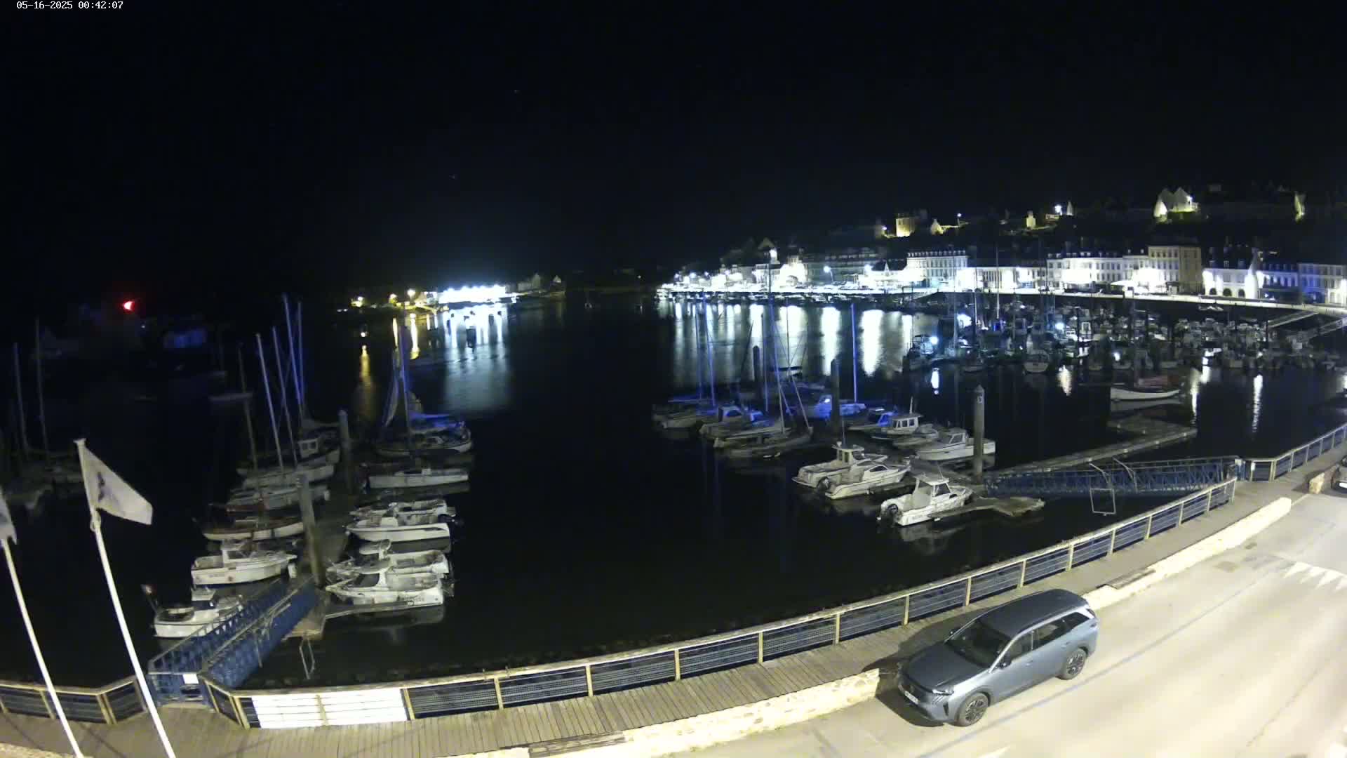 Audierne  Port - Marine  & City View Live Cam - Quimper, Finistere, Bretagne, France