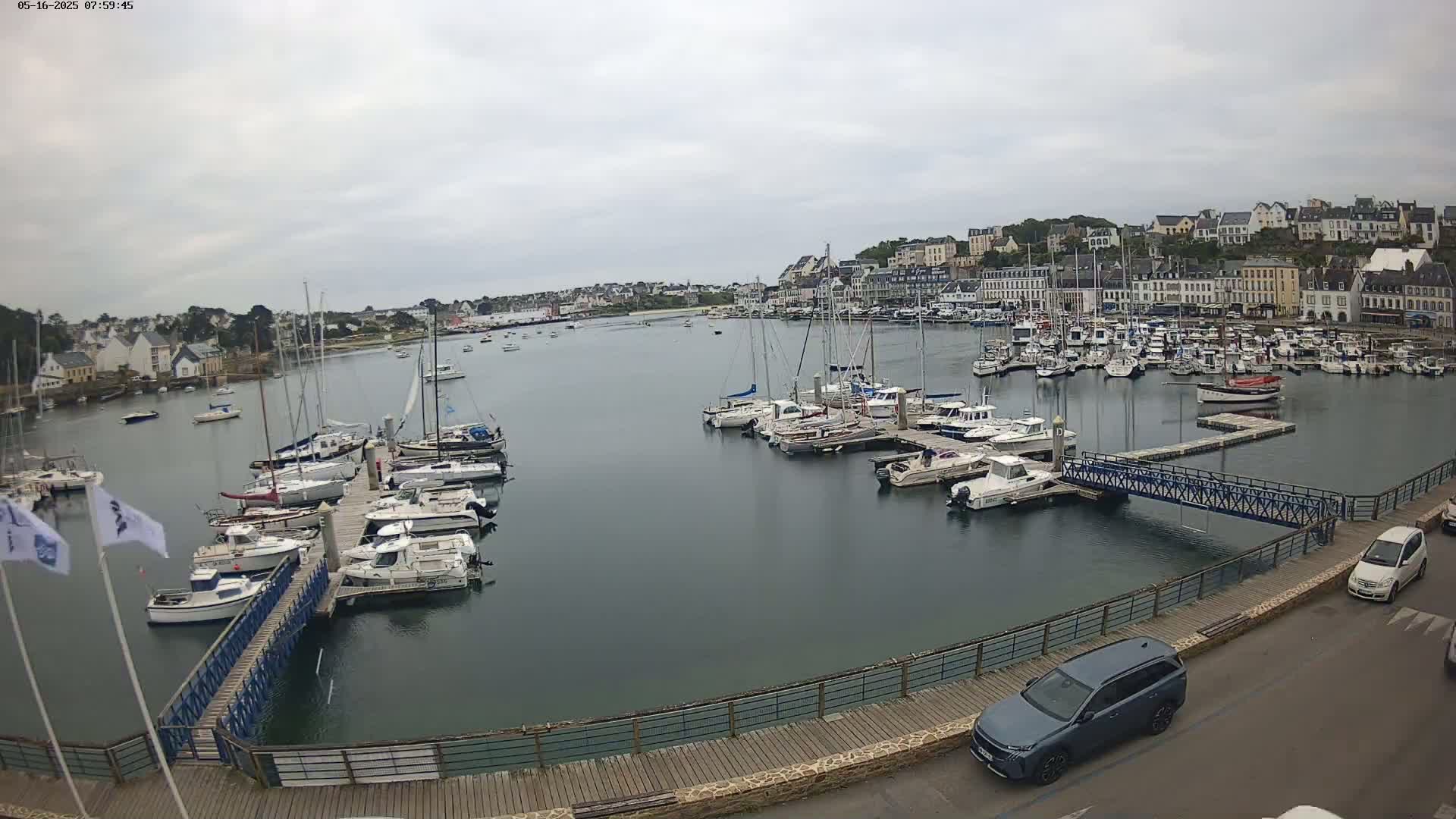 Audierne  Port - Marine  & City View Live Cam - Quimper, Finistere, Bretagne, France