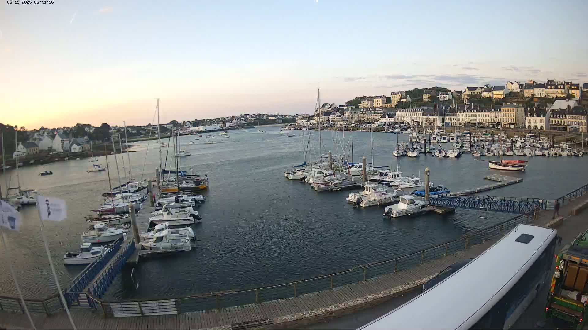 Audierne  Port - Marine  & City View Live Cam - Quimper, Finistere, Bretagne, France