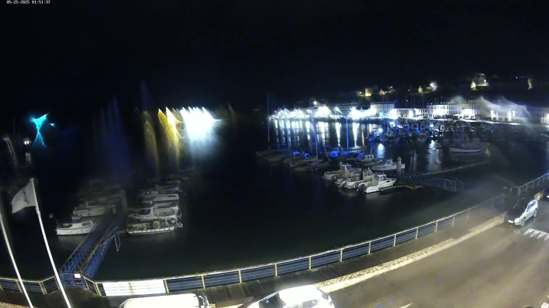 Audierne  Port - Marine  & City View Live Cam - Quimper, Finistere, Bretagne, France