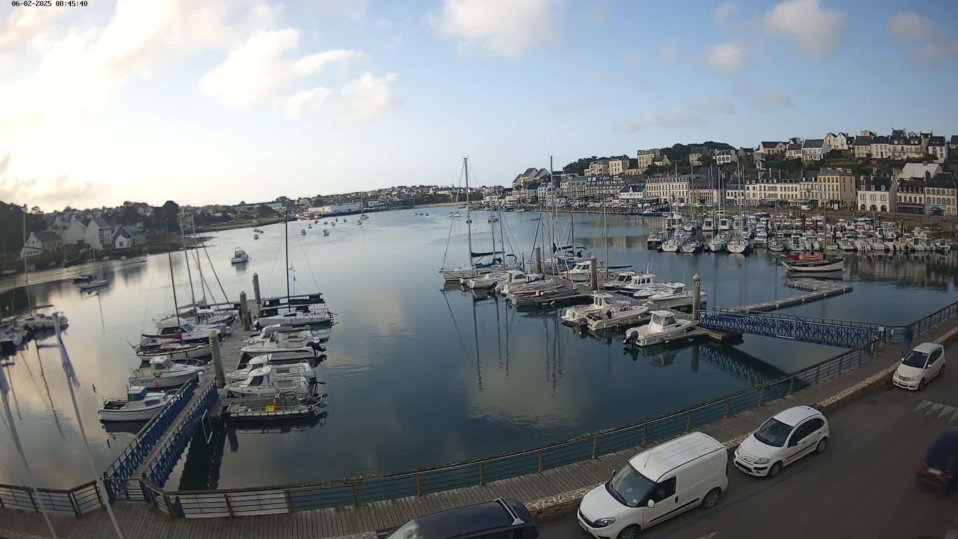 Audierne  Port - Marine  & City View Live Cam - Quimper, Finistere, Bretagne, France