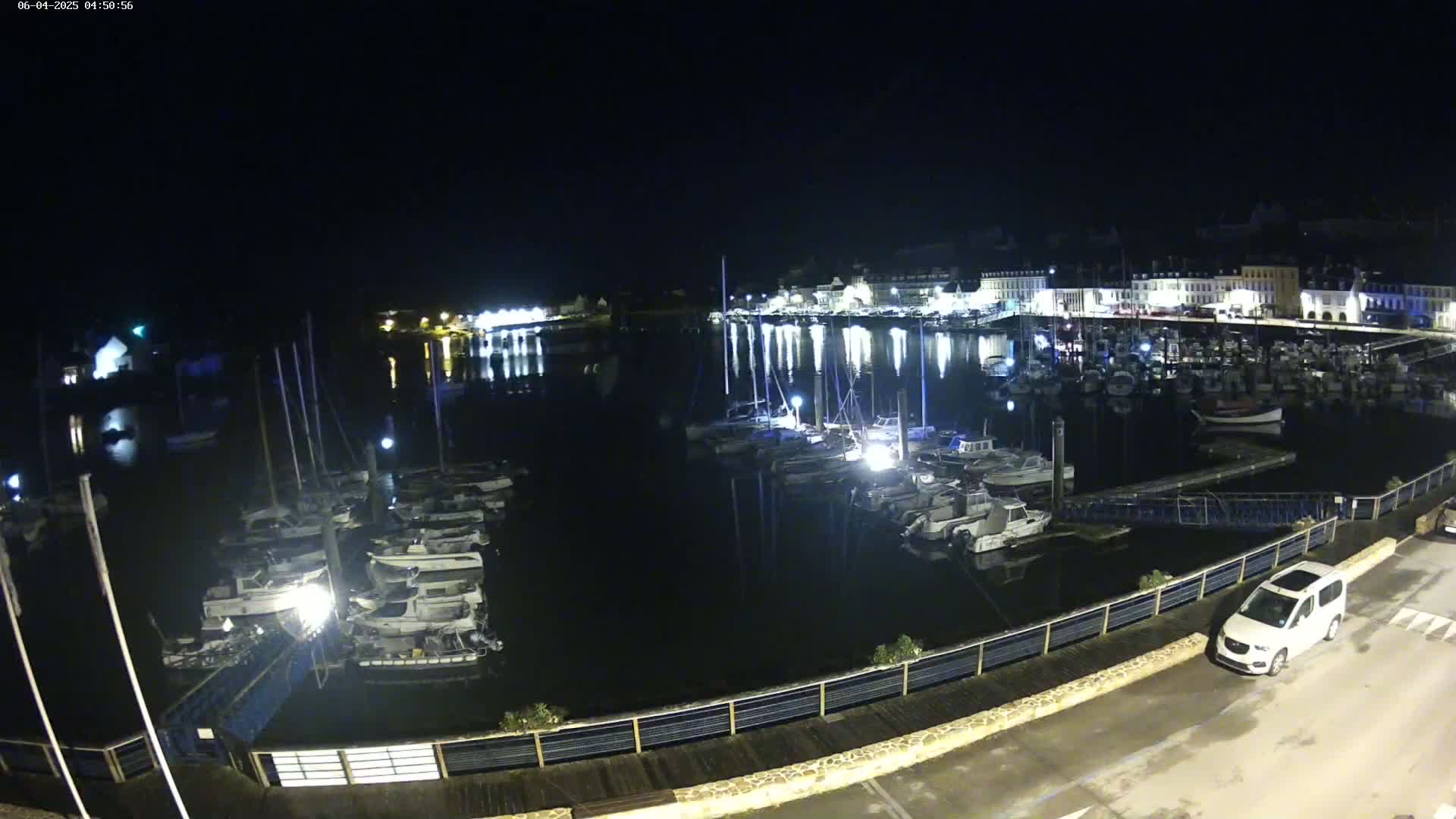 Audierne  Port - Marine  & City View Live Cam - Quimper, Finistere, Bretagne, France