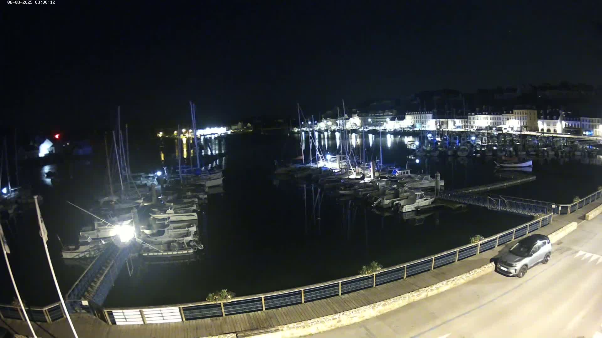 Audierne  Port - Marine  & City View Live Cam - Quimper, Finistere, Bretagne, France