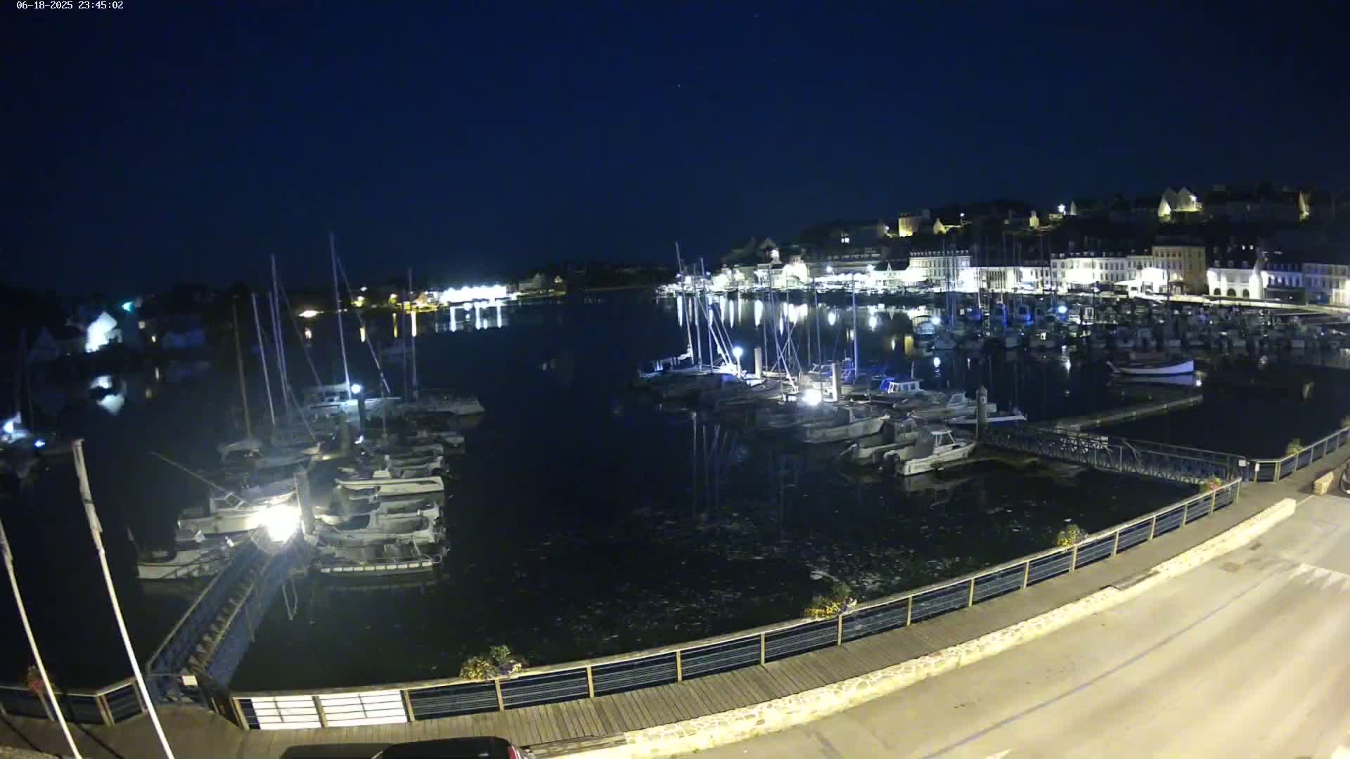 Audierne  Port - Marine  & City View Live Cam - Quimper, Finistere, Bretagne, France