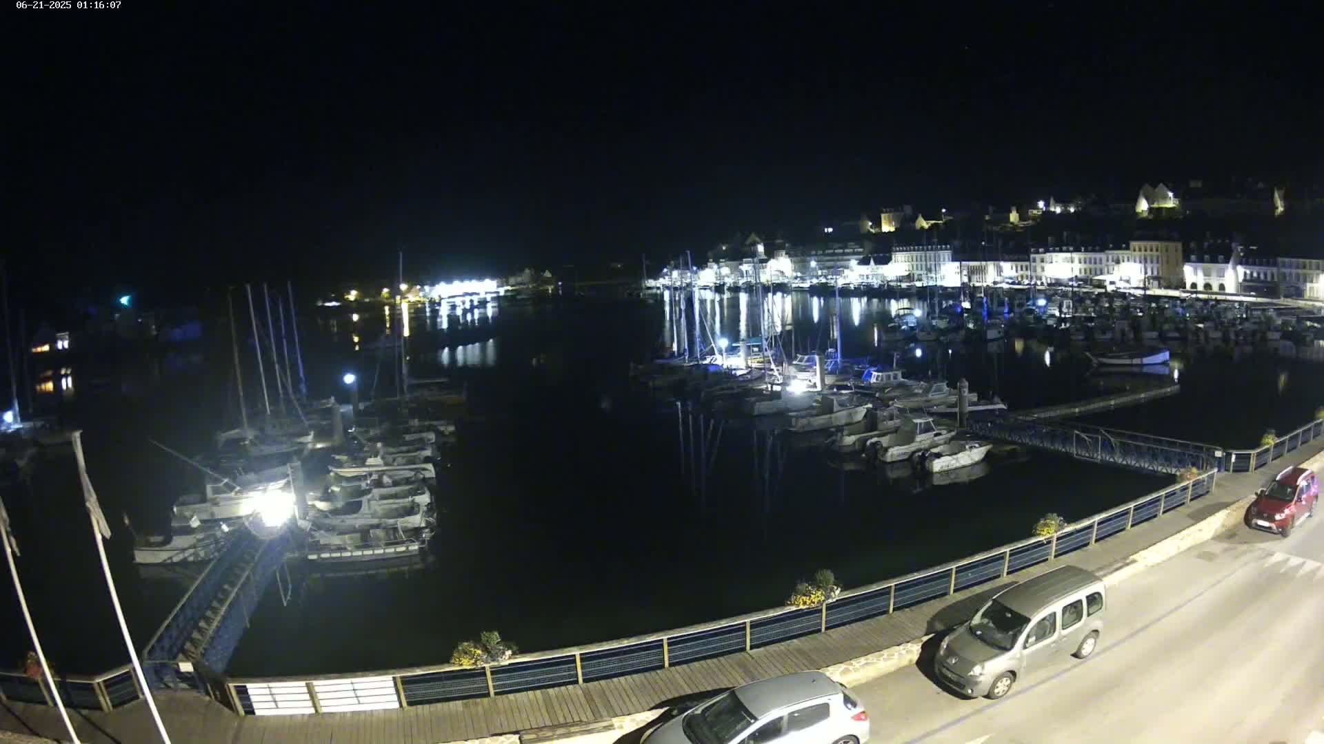 Audierne  Port - Marine  & City View Live Cam - Quimper, Finistere, Bretagne, France
