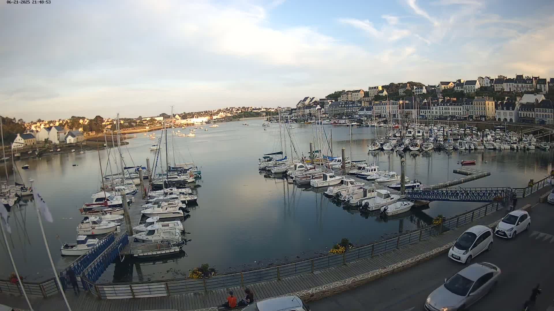 Audierne  Port - Marine  & City View Live Cam - Quimper, Finistere, Bretagne, France