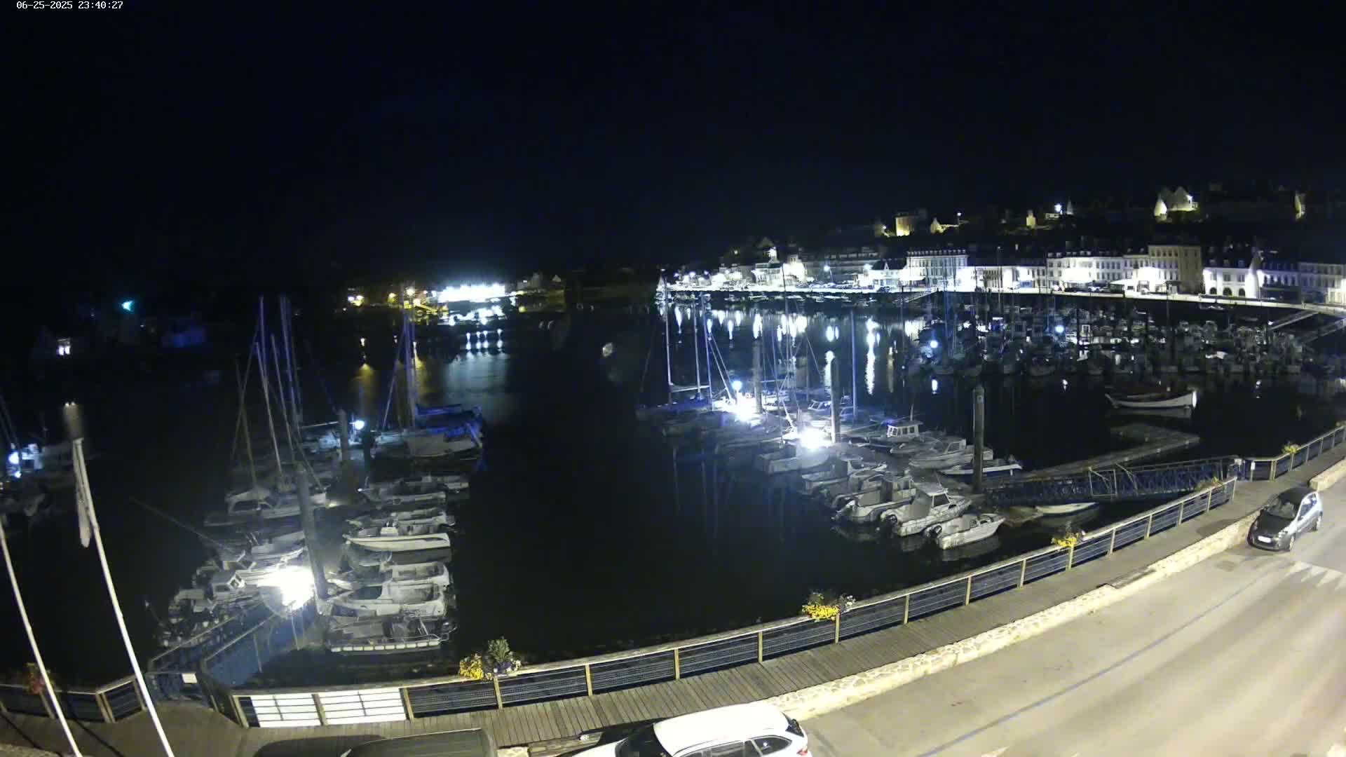 Audierne  Port - Marine  & City View Live Cam - Quimper, Finistere, Bretagne, France