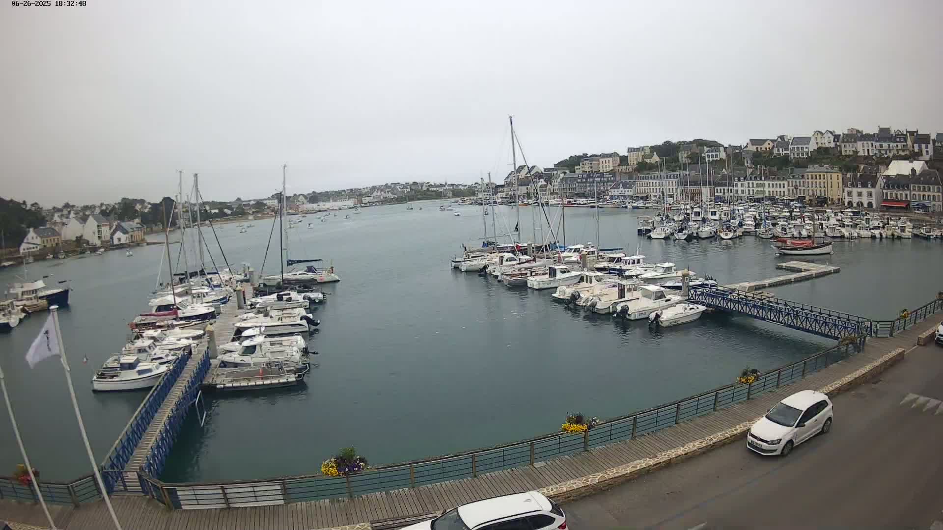 Audierne  Port - Marine  & City View Live Cam - Quimper, Finistere, Bretagne, France