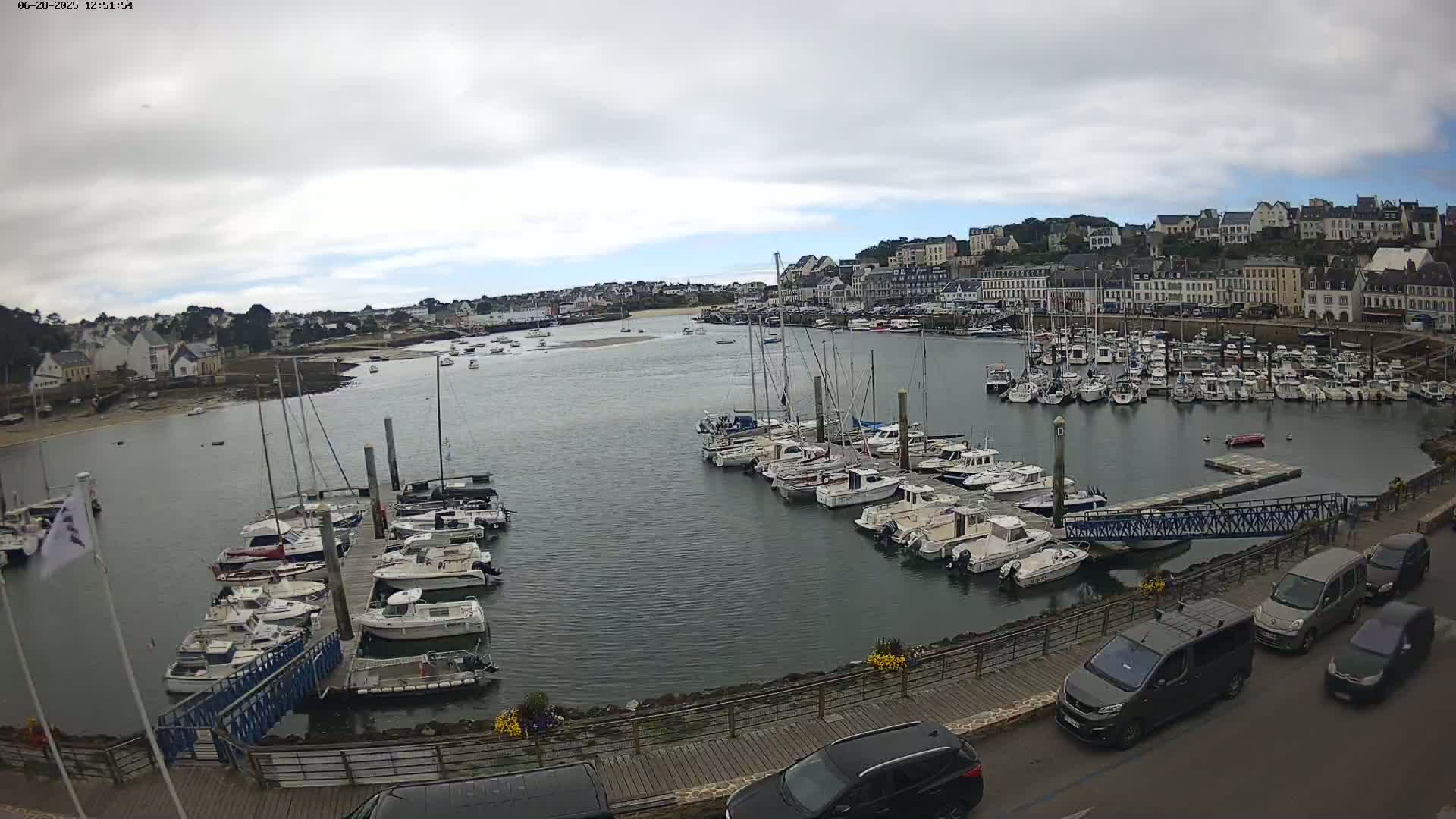 Audierne  Port - Marine  & City View Live Cam - Quimper, Finistere, Bretagne, France