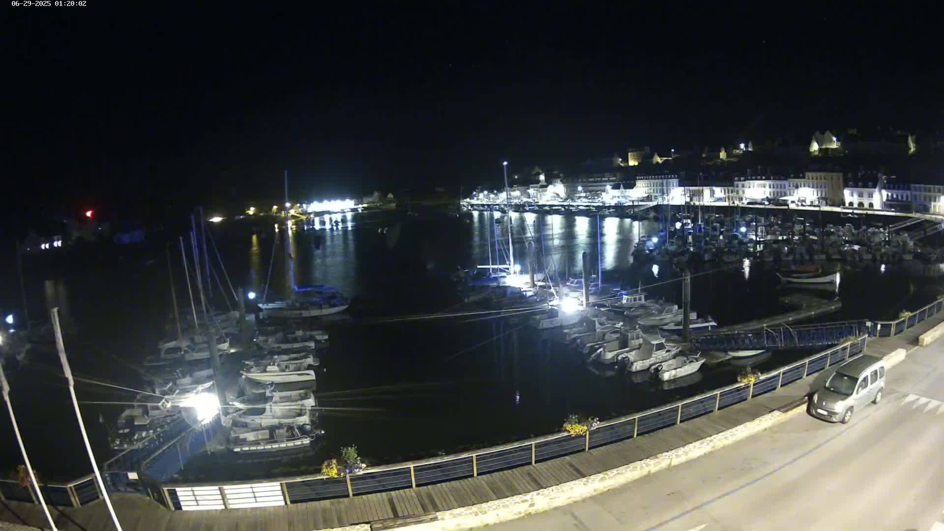 Audierne  Port - Marine  & City View Live Cam - Quimper, Finistere, Bretagne, France