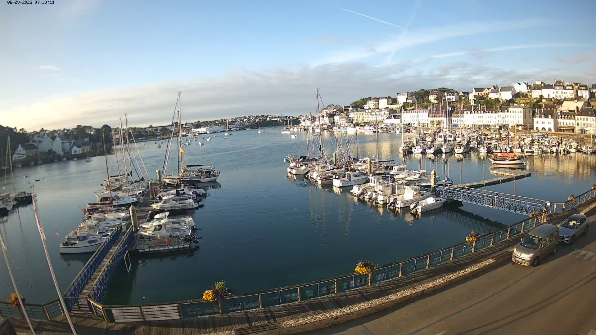 Audierne  Port - Marine  & City View Live Cam - Quimper, Finistere, Bretagne, France