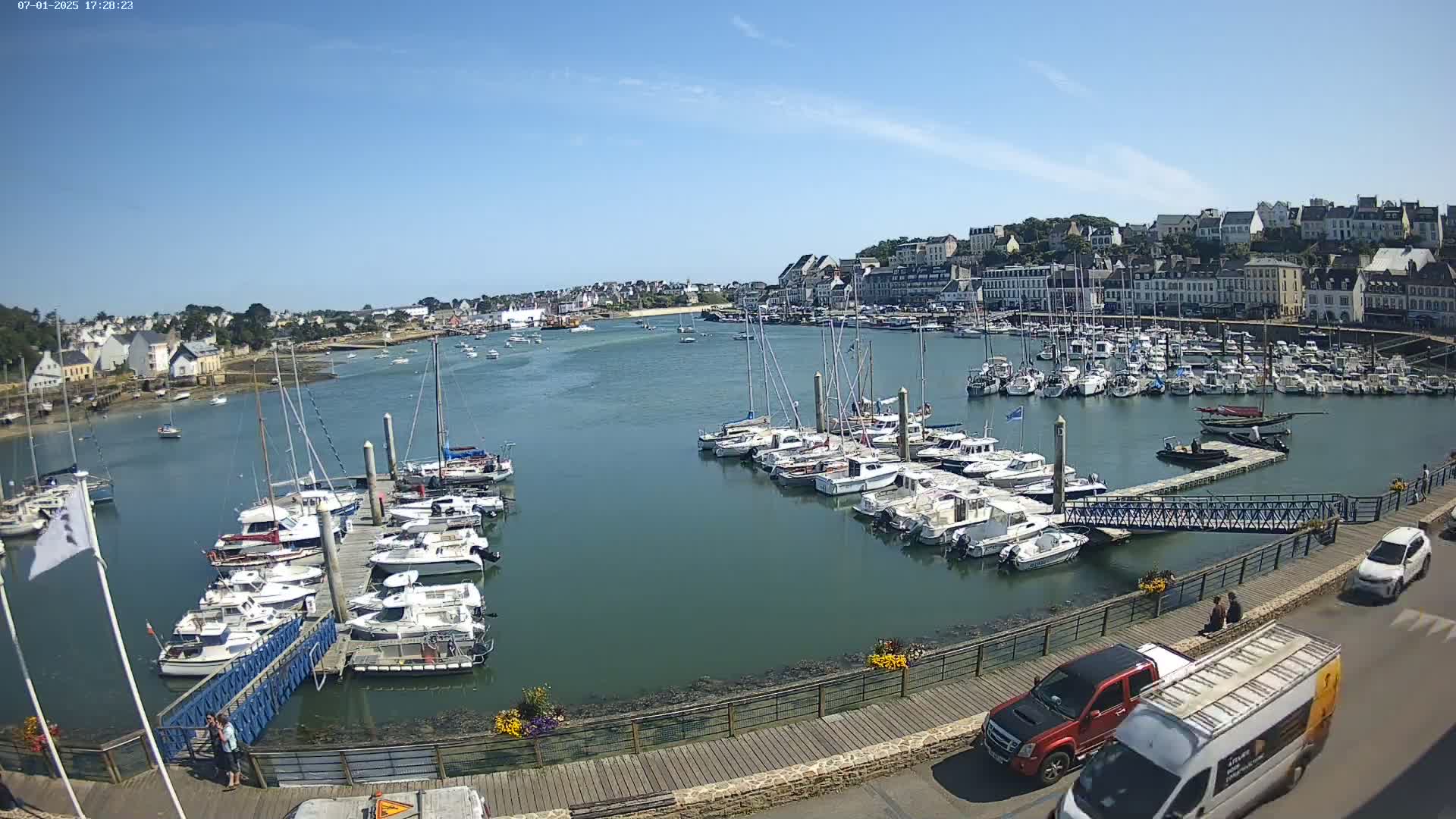Audierne  Port - Marine  & City View Live Cam - Quimper, Finistere, Bretagne, France