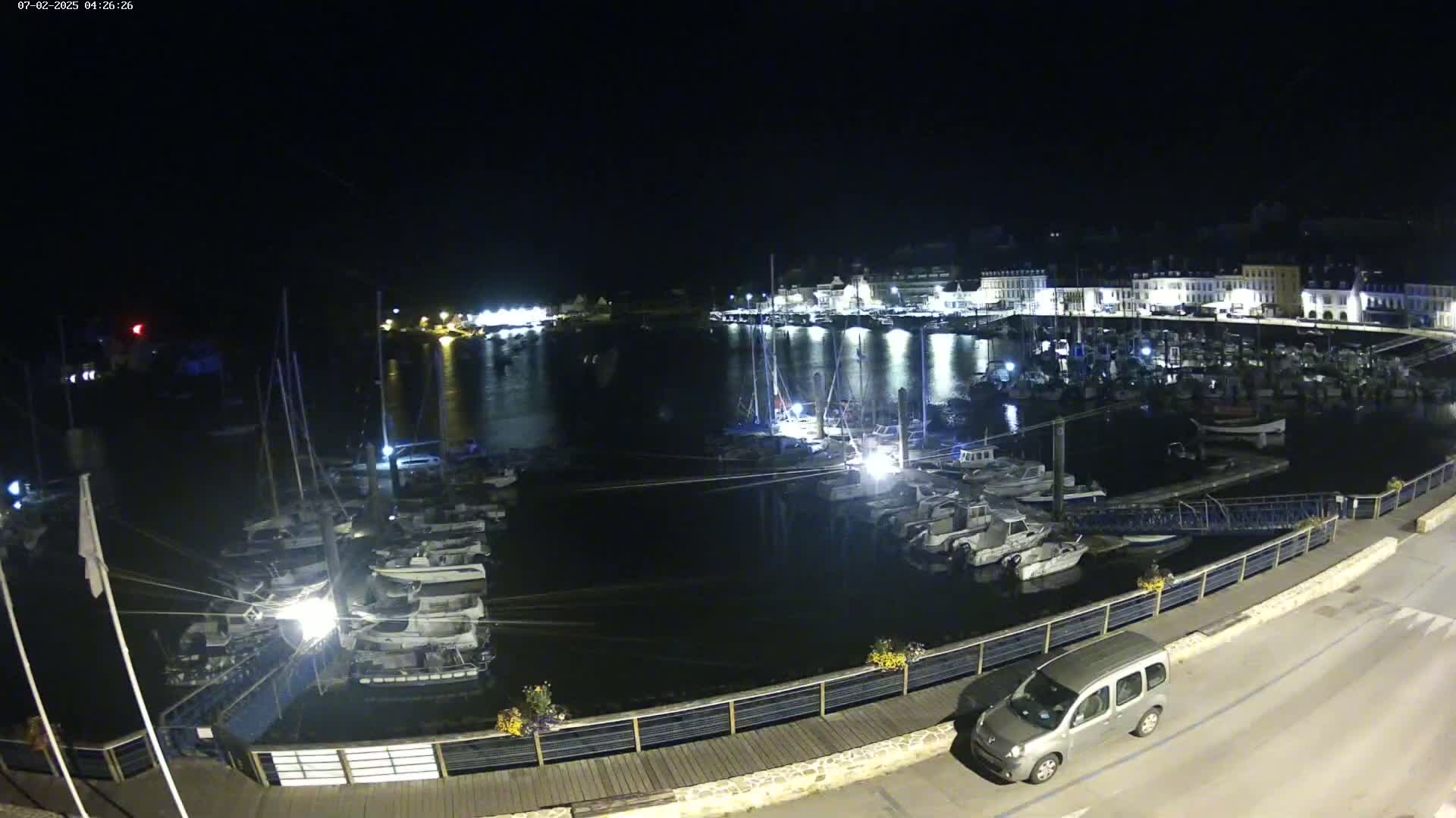 Audierne  Port - Marine  & City View Live Cam - Quimper, Finistere, Bretagne, France
