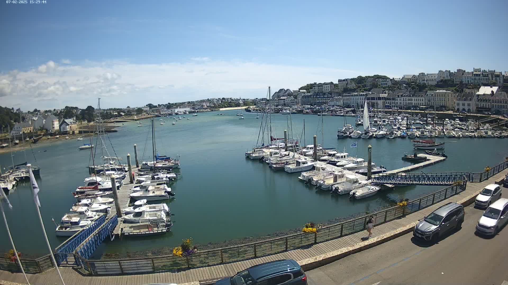 Audierne  Port - Marine  & City View Live Cam - Quimper, Finistere, Bretagne, France