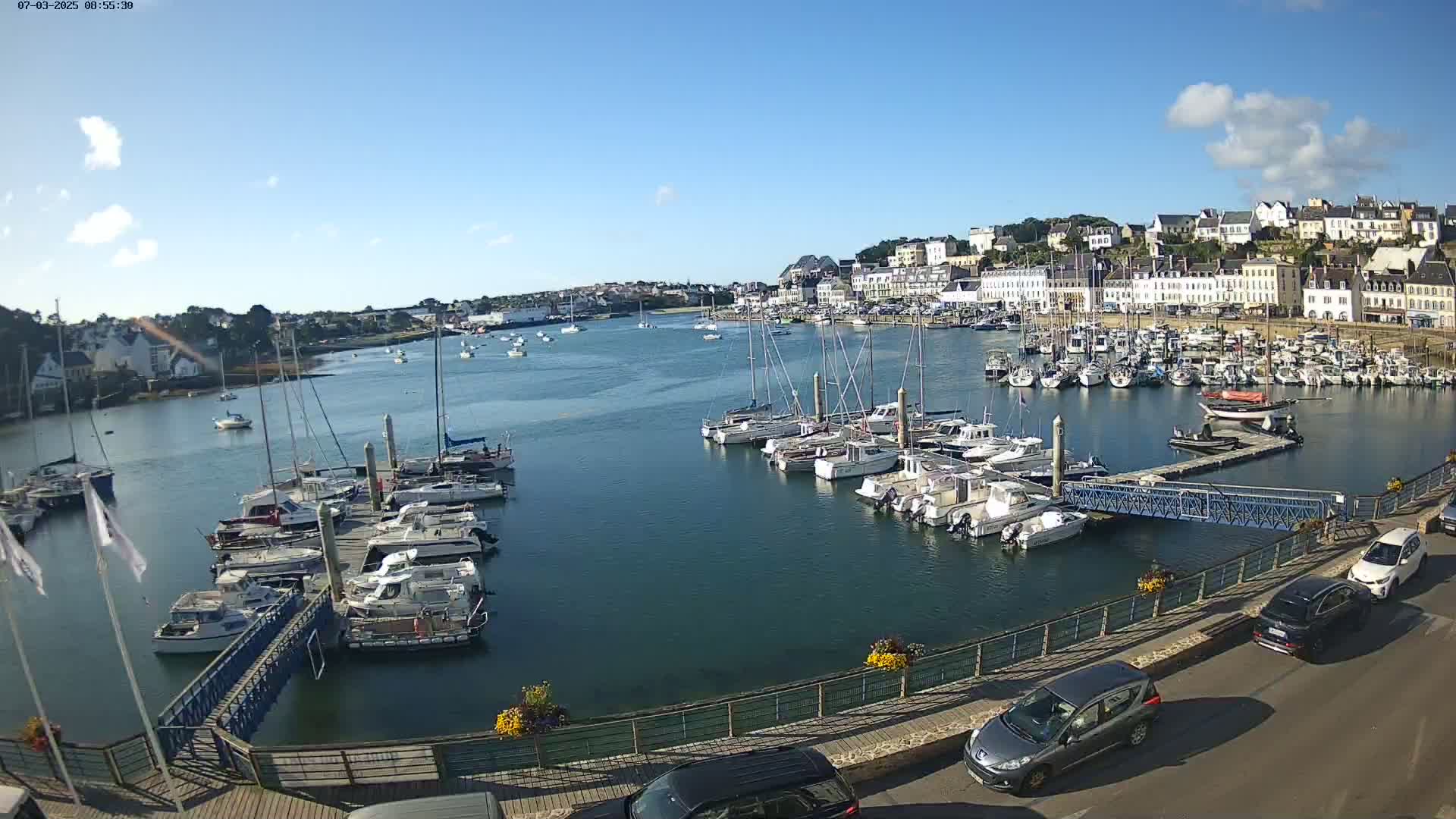 Audierne  Port - Marine  & City View Live Cam - Quimper, Finistere, Bretagne, France