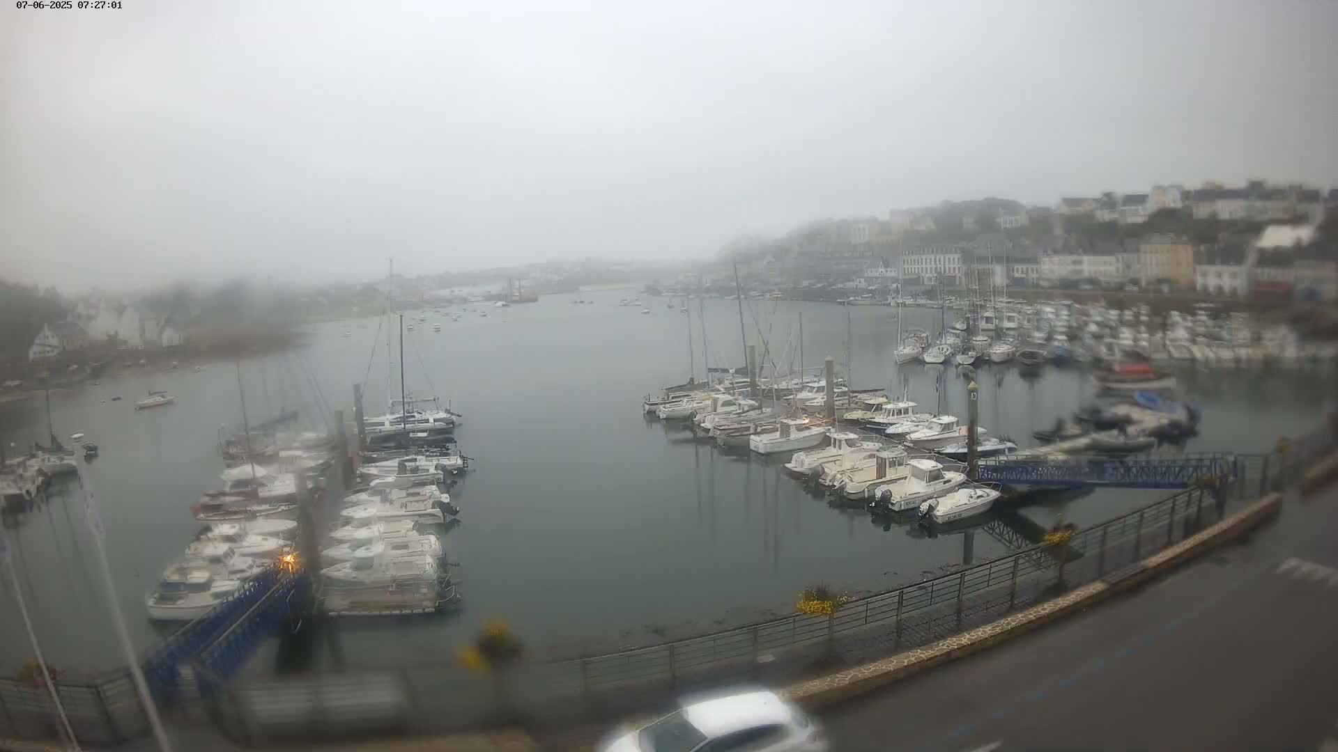 Audierne  Port - Marine  & City View Live Cam - Quimper, Finistere, Bretagne, France