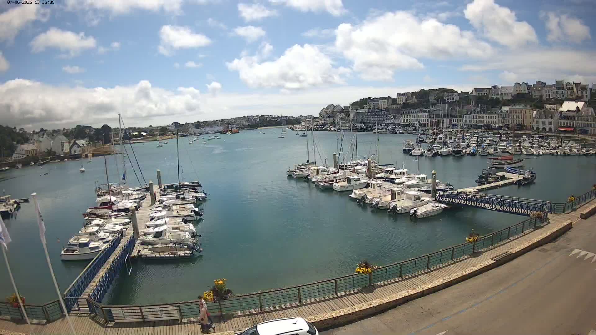 Audierne  Port - Marine  & City View Live Cam - Quimper, Finistere, Bretagne, France