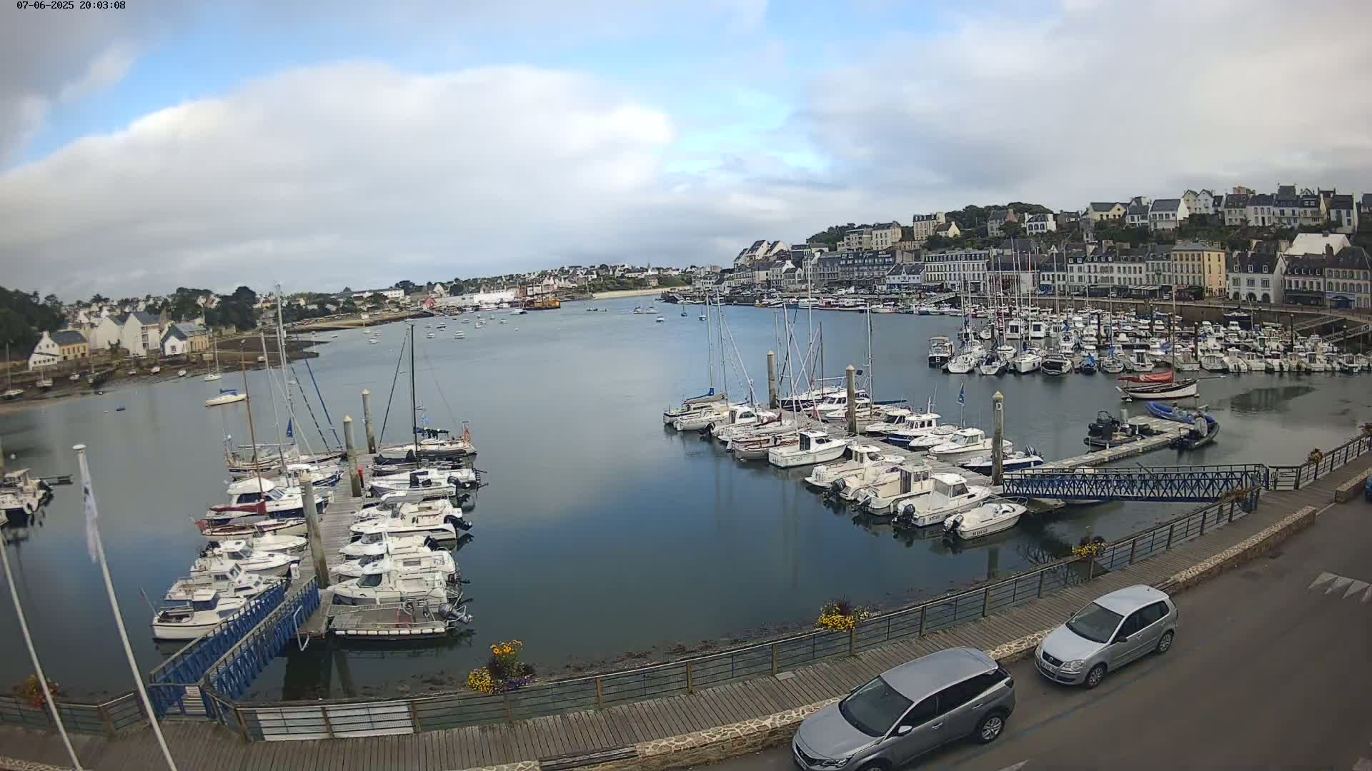 Audierne  Port - Marine  & City View Live Cam - Quimper, Finistere, Bretagne, France