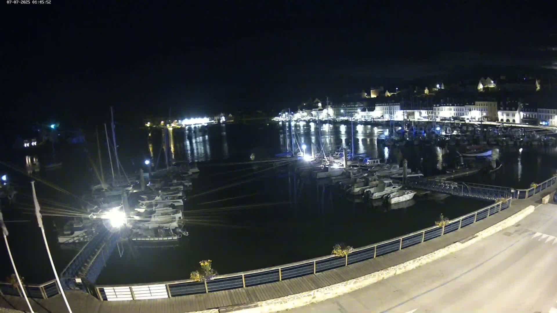 Audierne  Port - Marine  & City View Live Cam - Quimper, Finistere, Bretagne, France