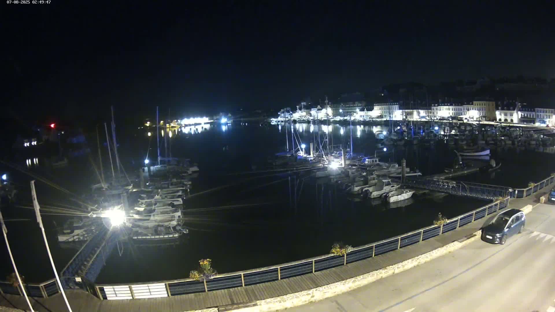 Audierne  Port - Marine  & City View Live Cam - Quimper, Finistere, Bretagne, France