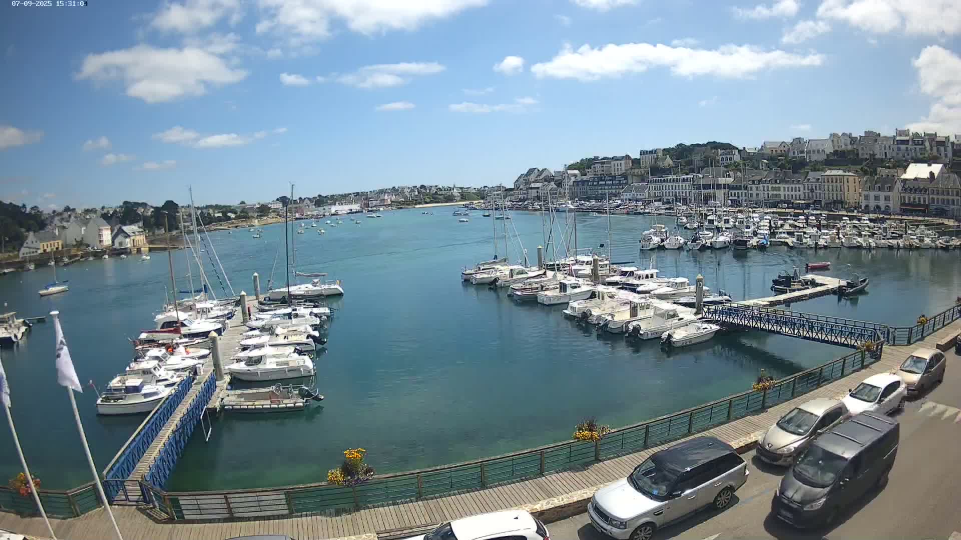 Audierne  Port - Marine  & City View Live Cam - Quimper, Finistere, Bretagne, France