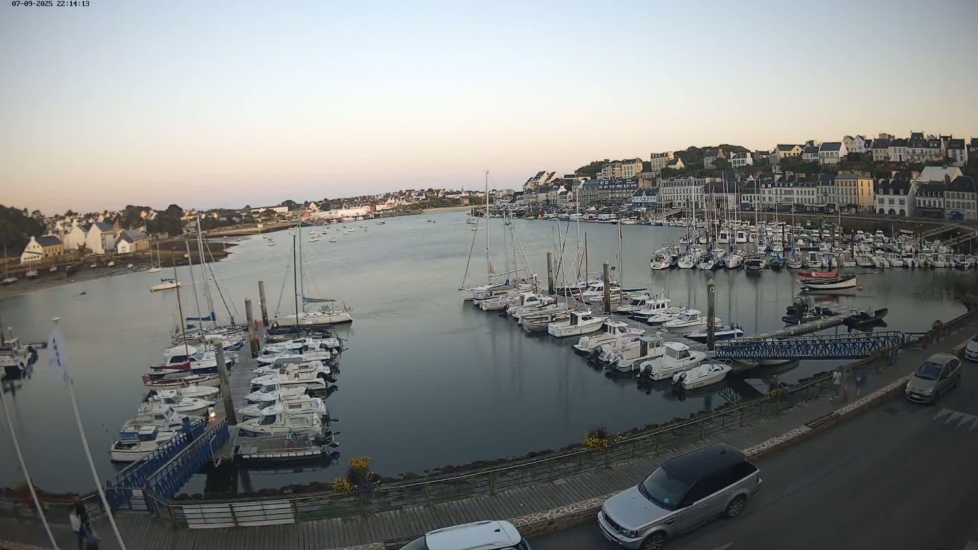 Audierne  Port - Marine  & City View Live Cam - Quimper, Finistere, Bretagne, France