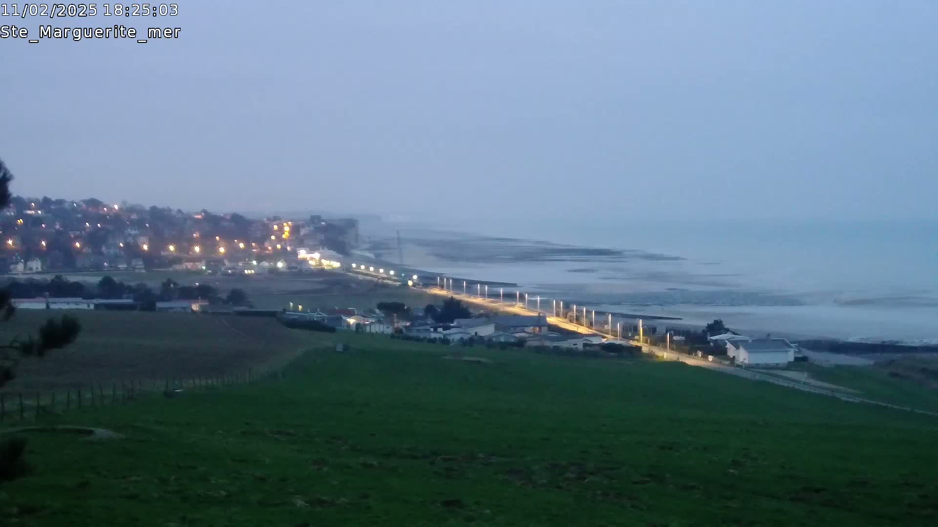 Sainte-Marguerite-sur-Mer City & Coast Skyline Live Cam - Dieppe, Seine-Maritime, Normandie, France 