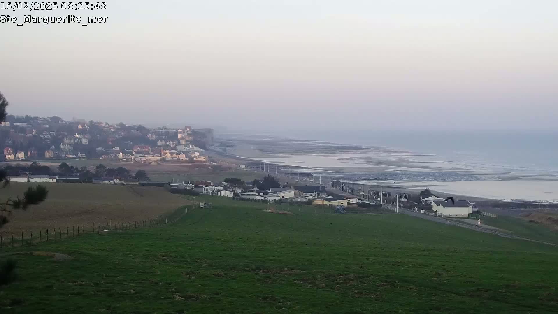 Sainte-Marguerite-sur-Mer City & Coast Skyline Live Cam - Dieppe, Seine-Maritime, Normandie, France 