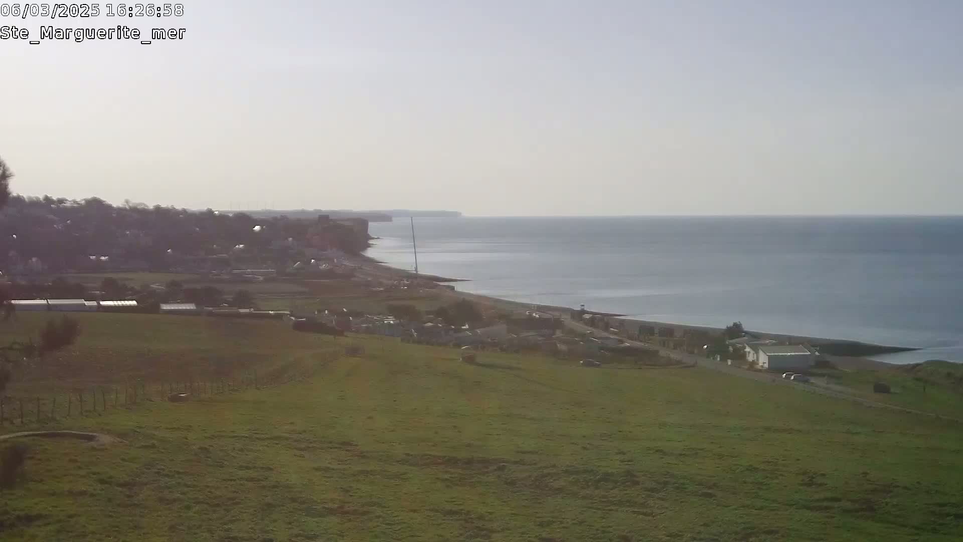 Sainte-Marguerite-sur-Mer City & Coast Skyline Live Cam - Dieppe, Seine-Maritime, Normandie, France 