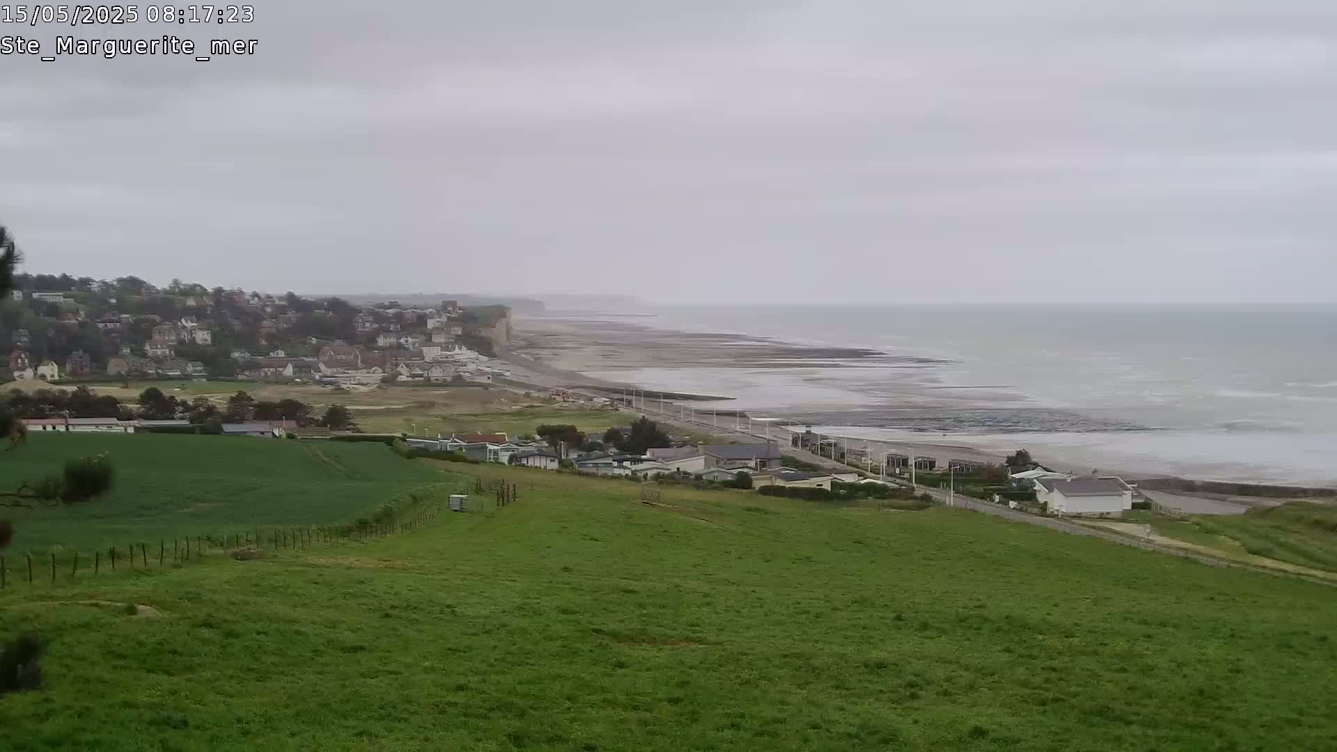 Sainte-Marguerite-sur-Mer City & Coast Skyline Live Cam - Dieppe, Seine-Maritime, Normandie, France 