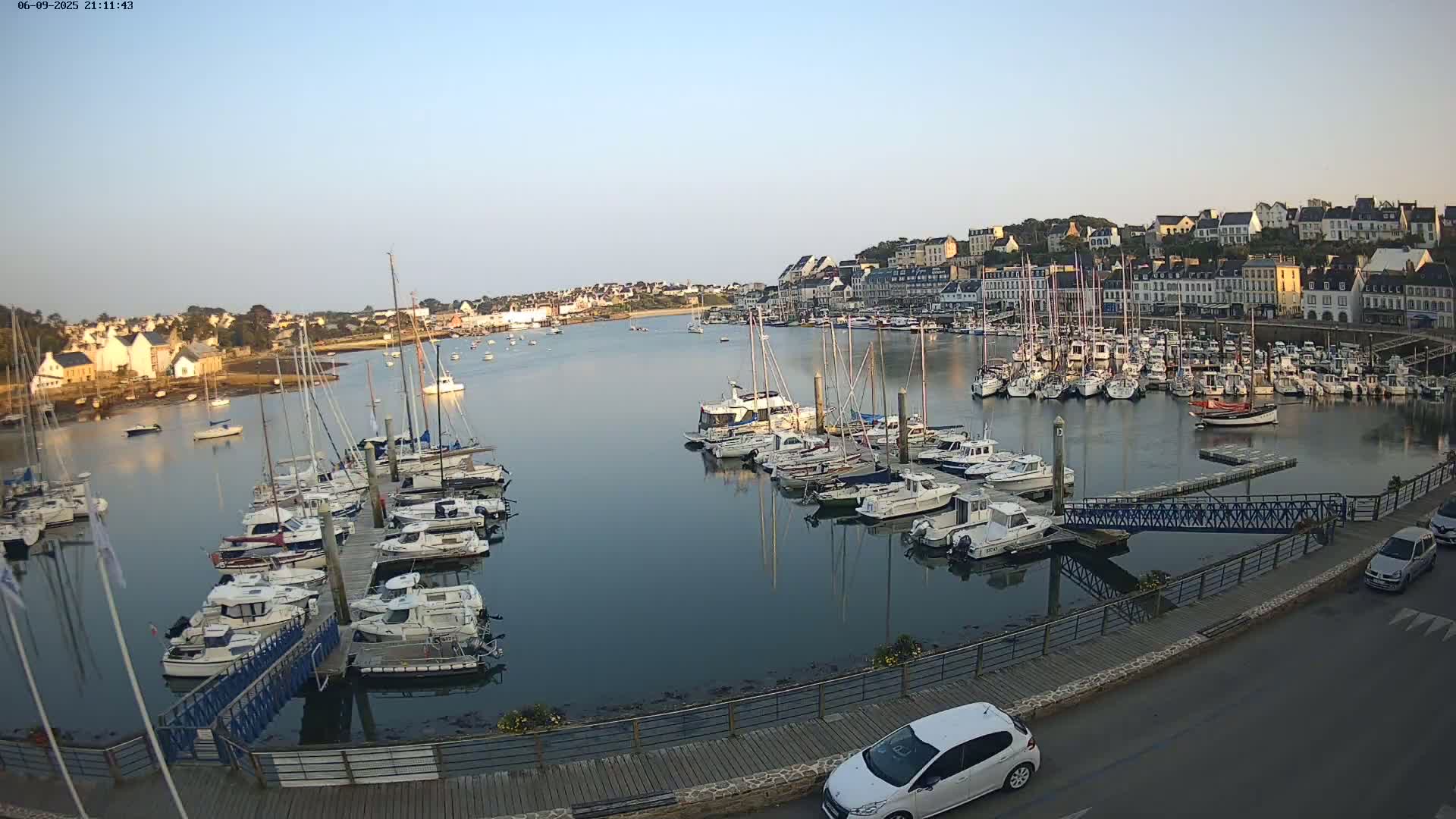 Sainte-Marguerite-sur-Mer City & Coast Skyline Live Cam - Dieppe, Seine-Maritime, Normandie, France 