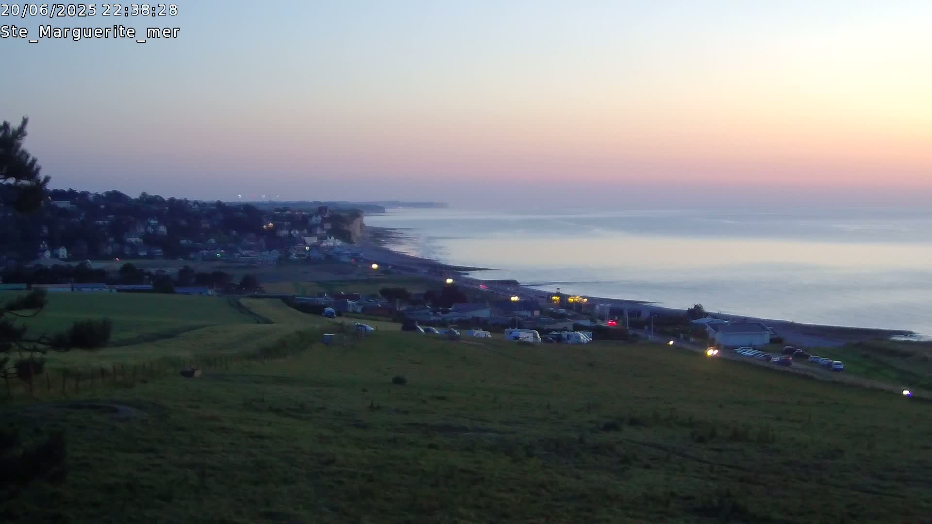 Sainte-Marguerite-sur-Mer City & Coast Skyline Live Cam - Dieppe, Seine-Maritime, Normandie, France 