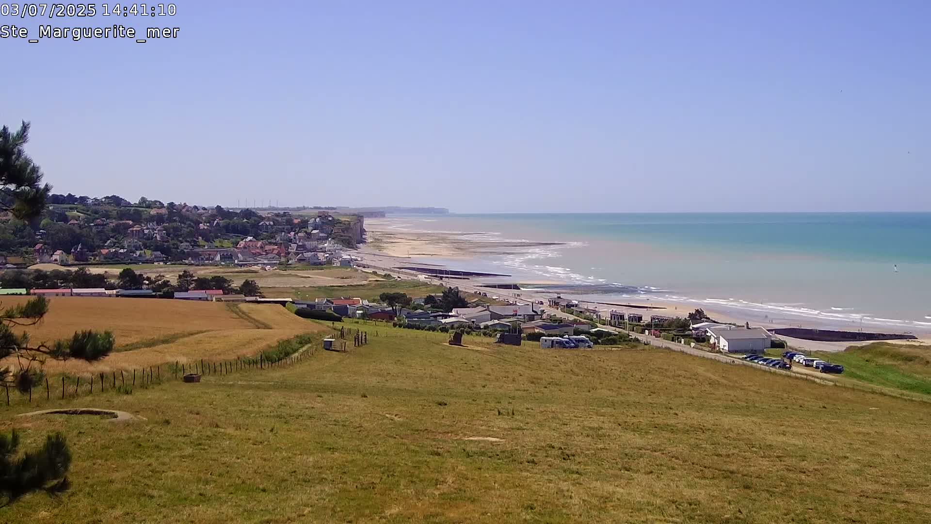 Sainte-Marguerite-sur-Mer City & Coast Skyline Live Cam - Dieppe, Seine-Maritime, Normandie, France 