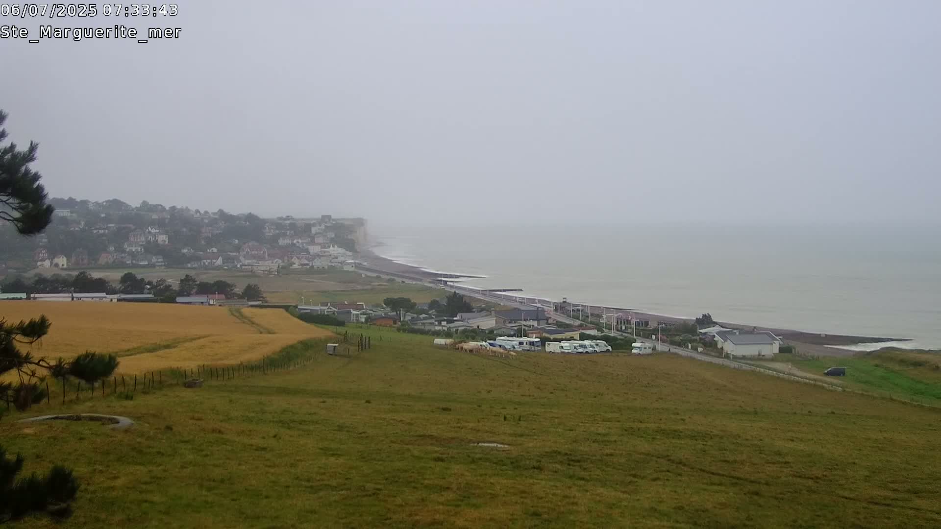 Sainte-Marguerite-sur-Mer City & Coast Skyline Live Cam - Dieppe, Seine-Maritime, Normandie, France 